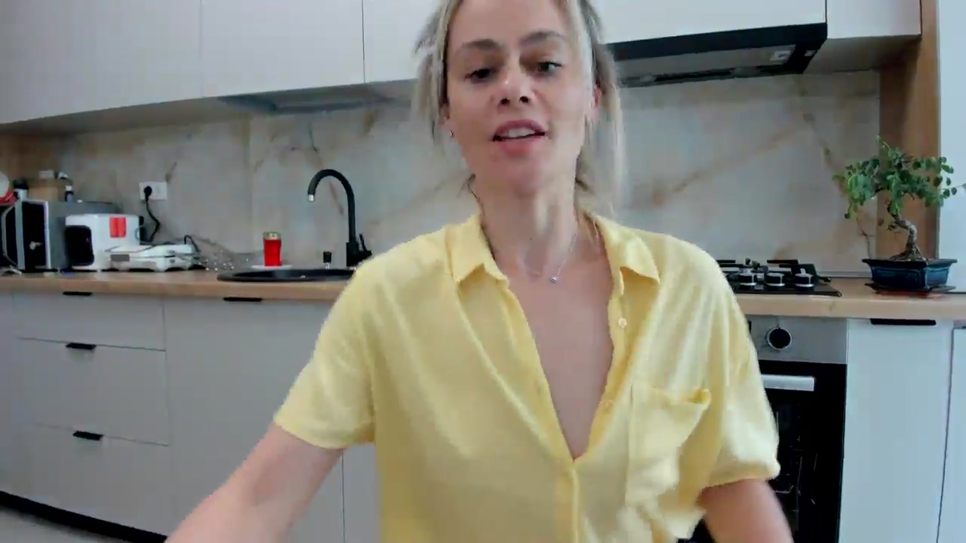 Gallery image thumbnail from DebbyPaige's myfreecams stream on, 05/10/2024, 11:41 image 10 of 20