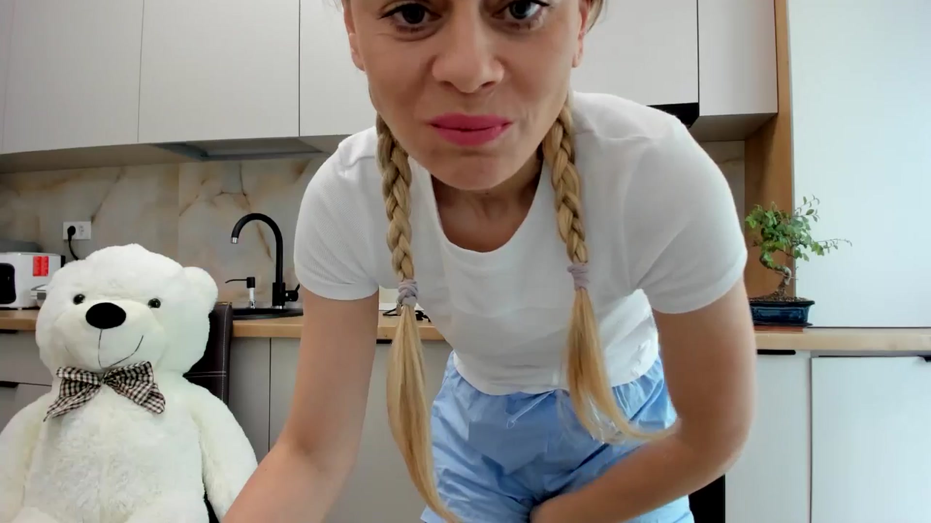 Gallery image thumbnail from DebbyPaige's myfreecams stream on, 05/14/2024, 11:19 image 8 of 20