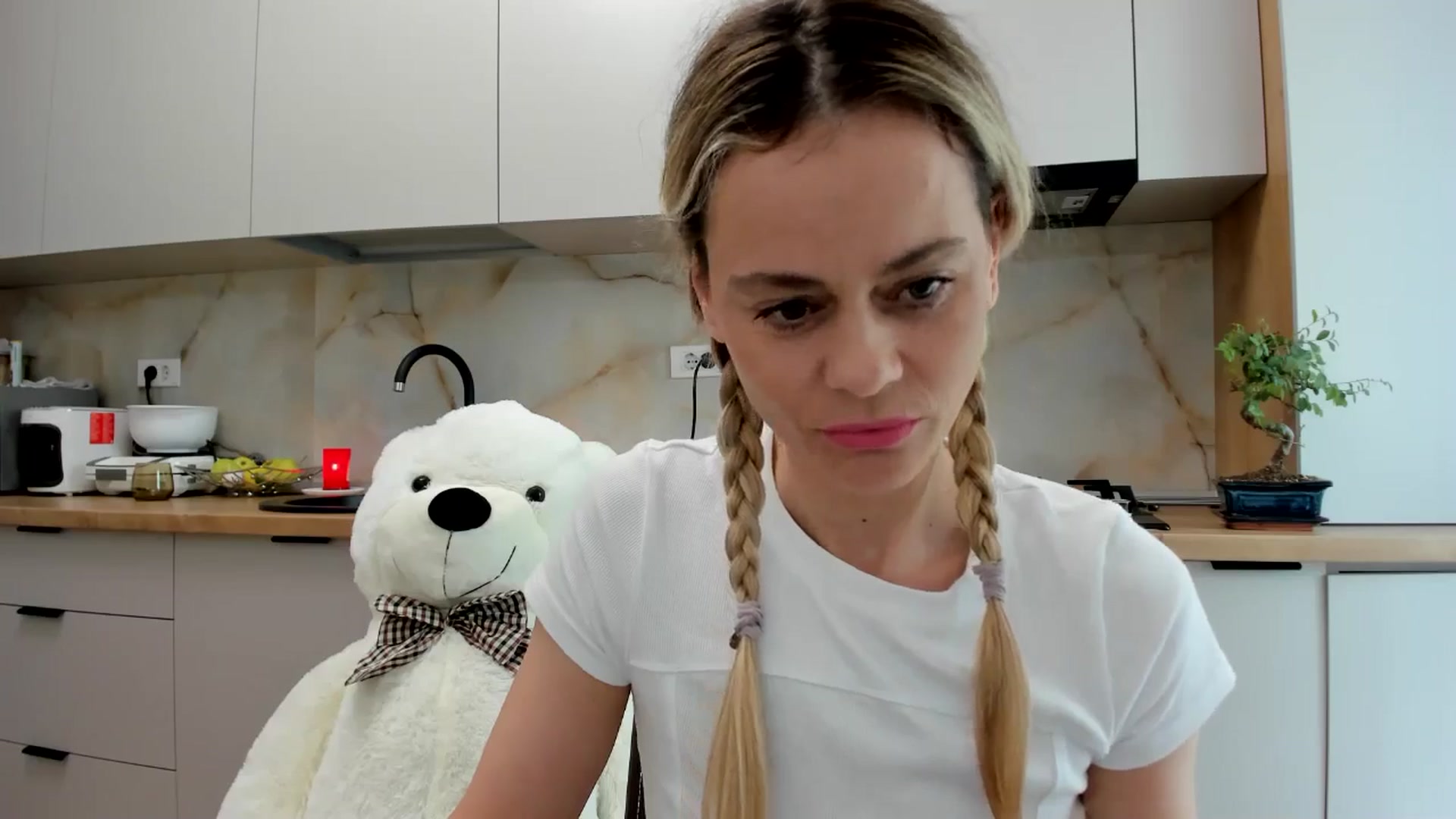 Gallery image thumbnail from DebbyPaige's myfreecams stream on, 05/14/2024, 13:20 image 4 of 20