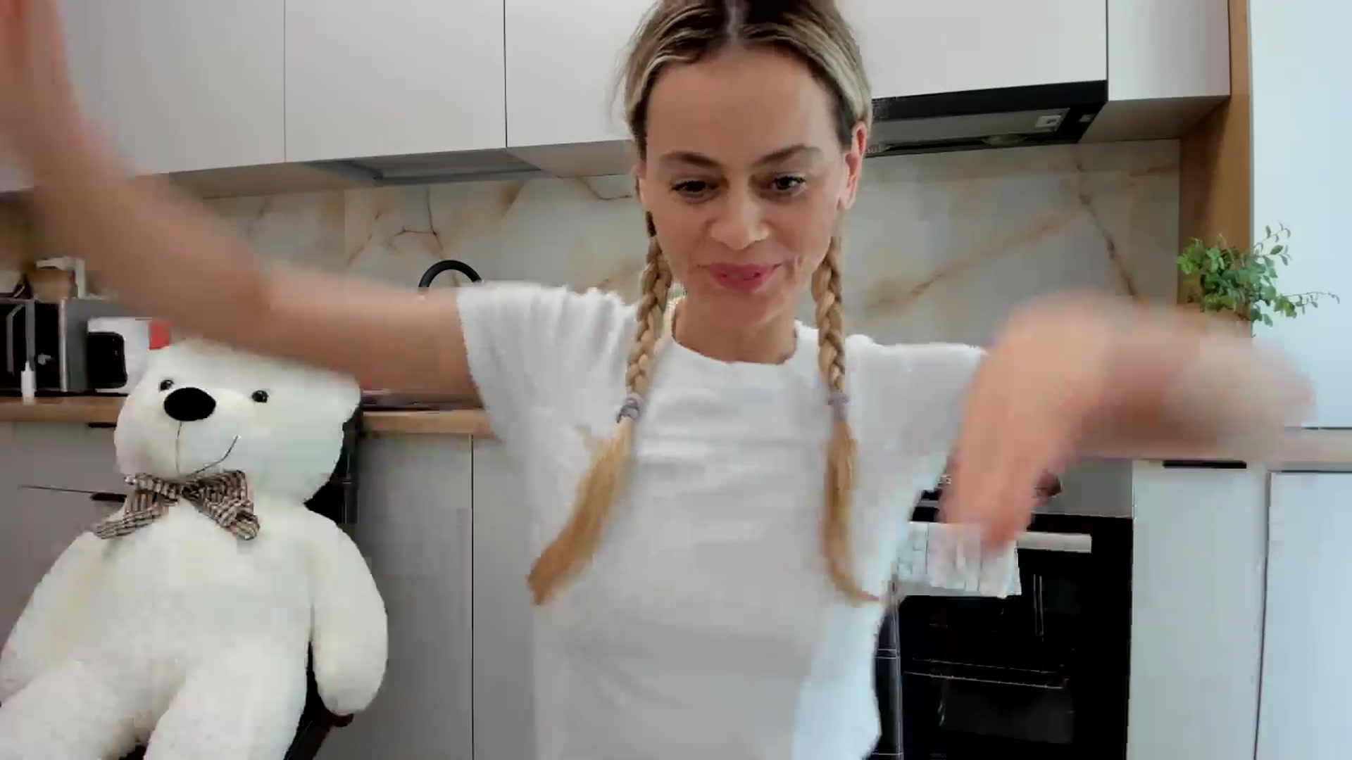 Gallery image thumbnail from DebbyPaige's myfreecams stream on, 05/14/2024, 14:13 image 15 of 20