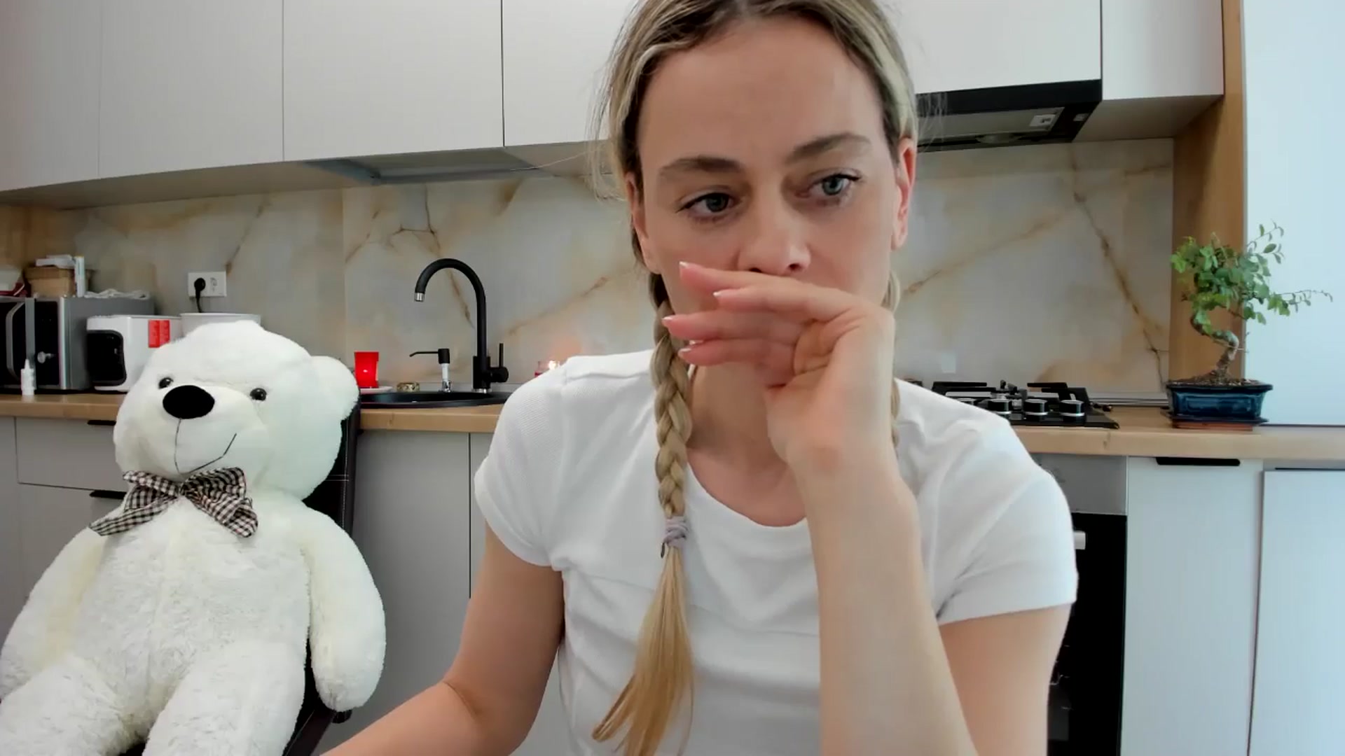 Gallery image thumbnail from DebbyPaige's myfreecams stream on, 05/14/2024, 14:13 image 8 of 20