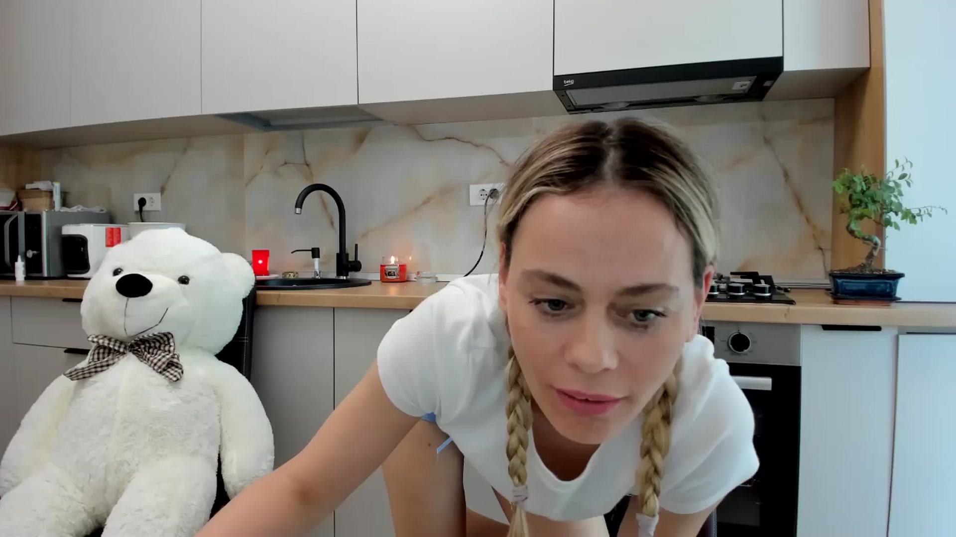 Gallery image thumbnail from DebbyPaige's myfreecams stream on, 05/14/2024, 14:13 image 5 of 20
