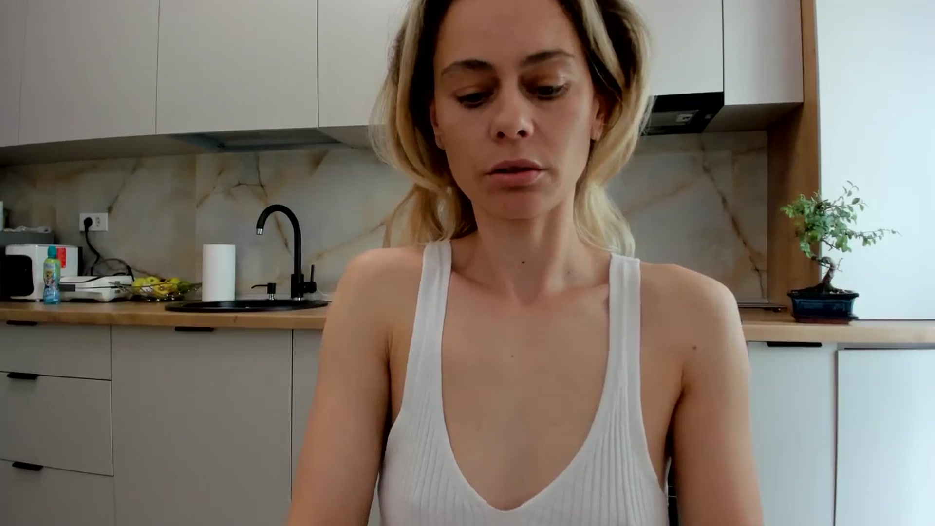 Gallery image thumbnail from DebbyPaige's myfreecams stream on, 05/15/2024, 10:57 image 7 of 20