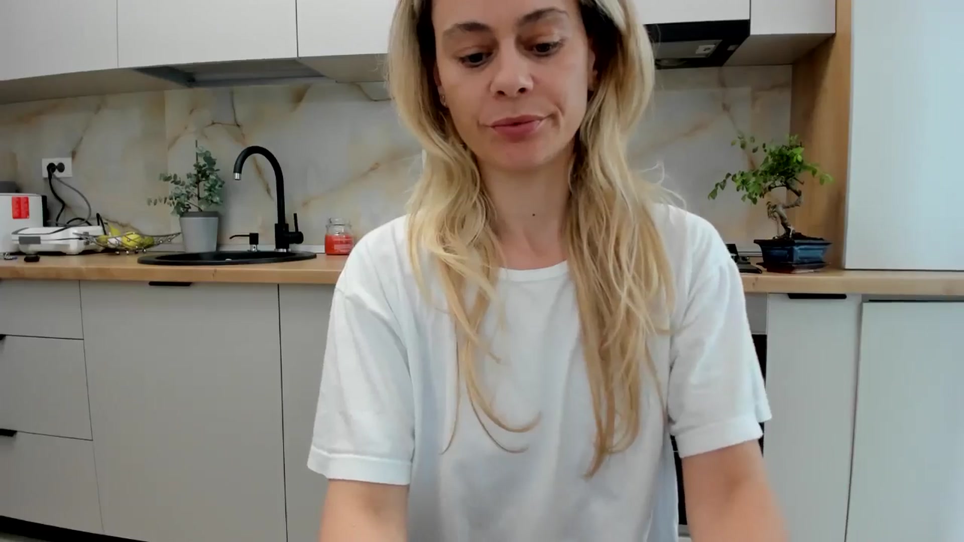 Gallery image thumbnail from DebbyPaige's myfreecams stream on, 05/17/2024, 11:00 image 12 of 20