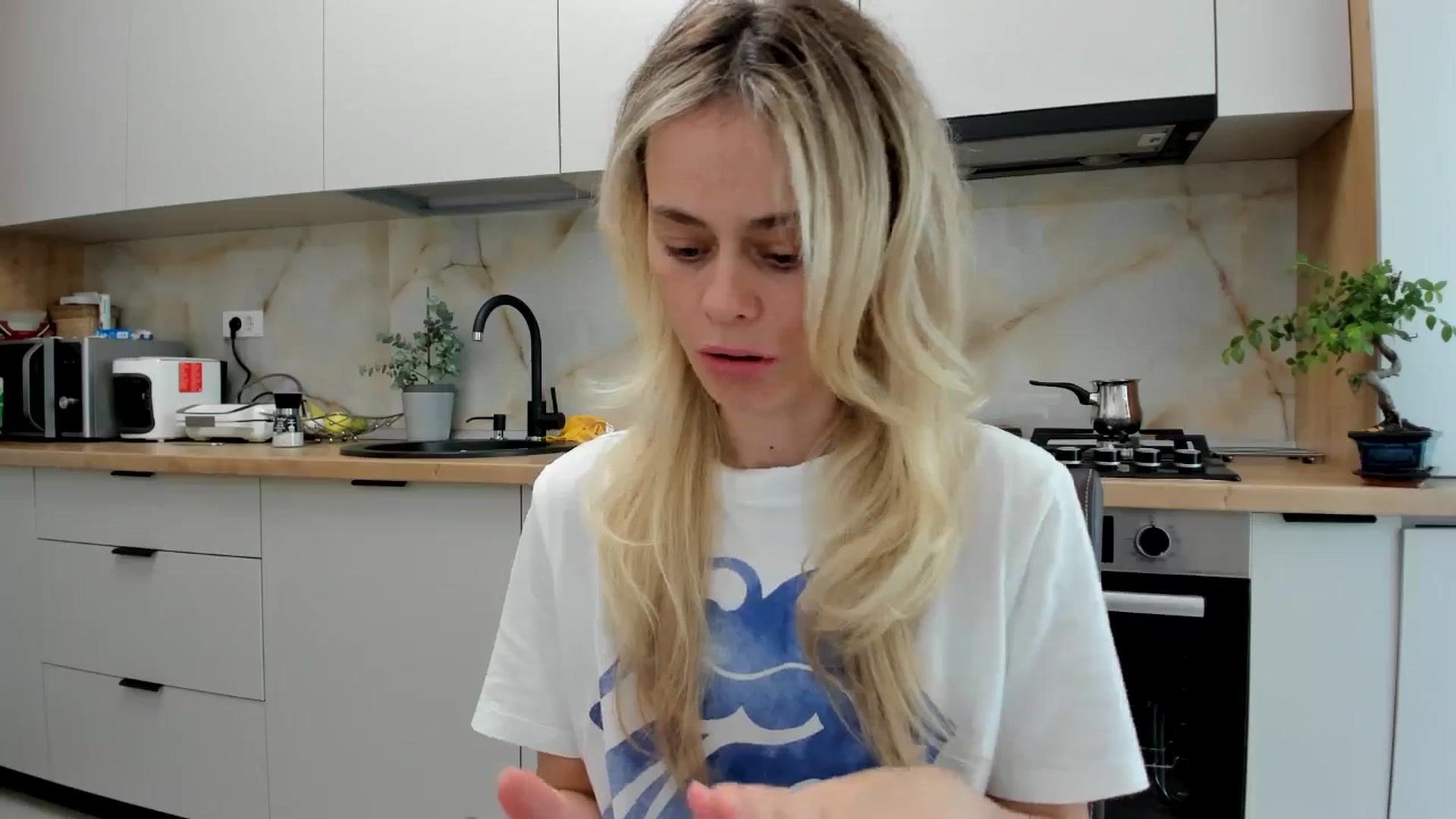 Gallery image thumbnail from DebbyPaige's myfreecams stream on, 05/17/2024, 14:24 image 18 of 20