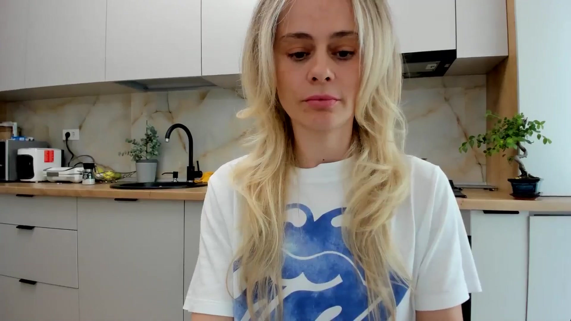 Gallery image thumbnail from DebbyPaige's myfreecams stream on, 05/17/2024, 14:24 image 3 of 20