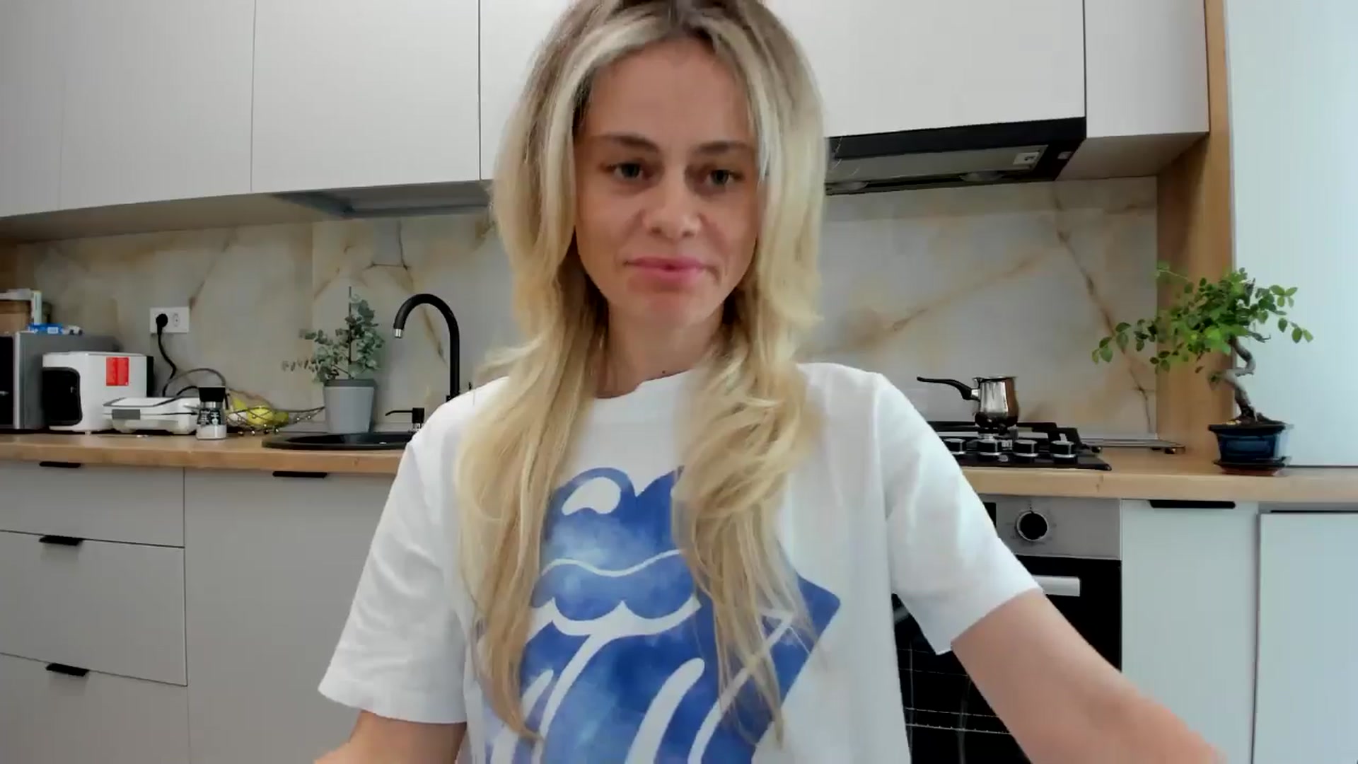 Gallery image thumbnail from DebbyPaige's myfreecams stream on, 05/17/2024, 14:24 image 5 of 20