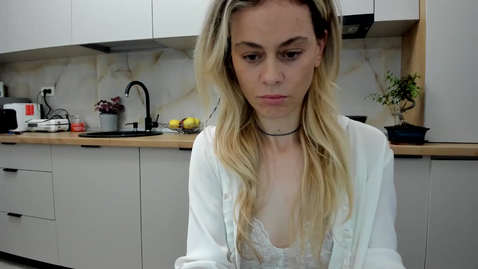 Gallery image thumbnail from DebbyPaige's myfreecams stream on, 05/18/2024, 19:09 image 18 of 20