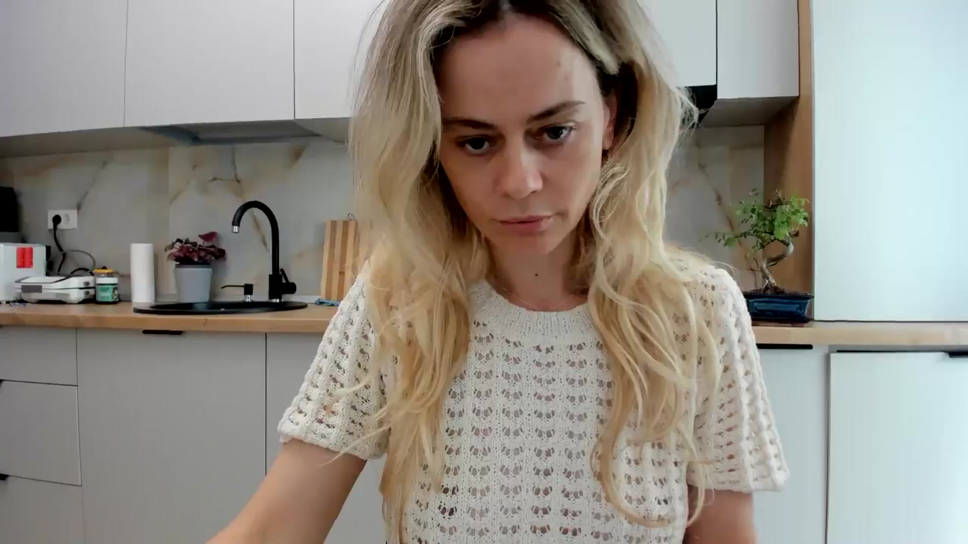 Gallery image thumbnail from DebbyPaige's myfreecams stream on, 05/20/2024, 13:46 image 5 of 20