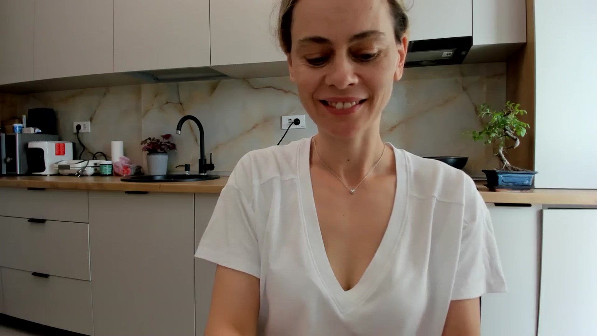 Gallery image thumbnail from DebbyPaige's myfreecams stream on, 05/21/2024, 09:04 image 5 of 20