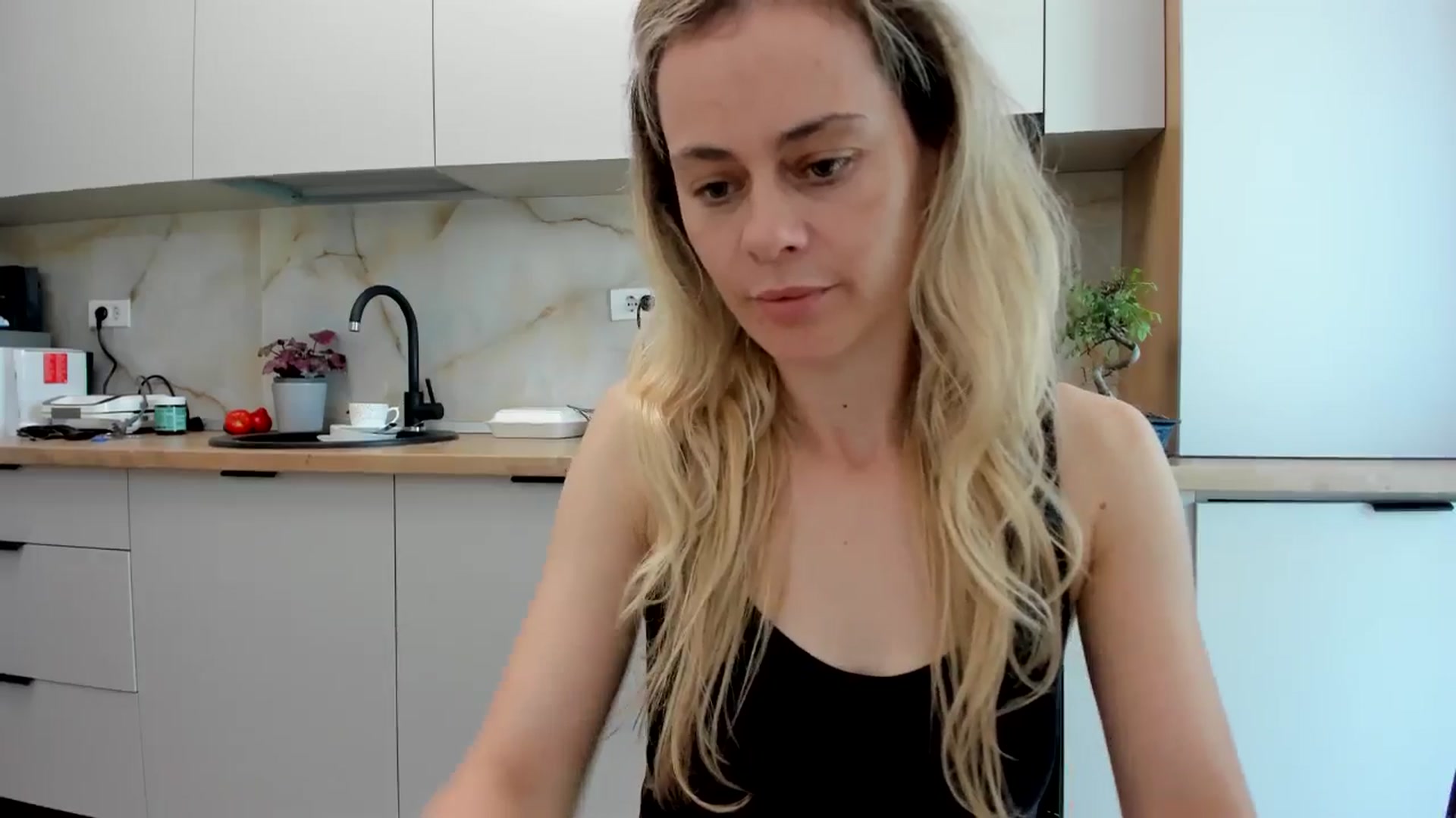 Gallery image thumbnail from DebbyPaige's myfreecams stream on, 05/21/2024, 13:45 image 7 of 20