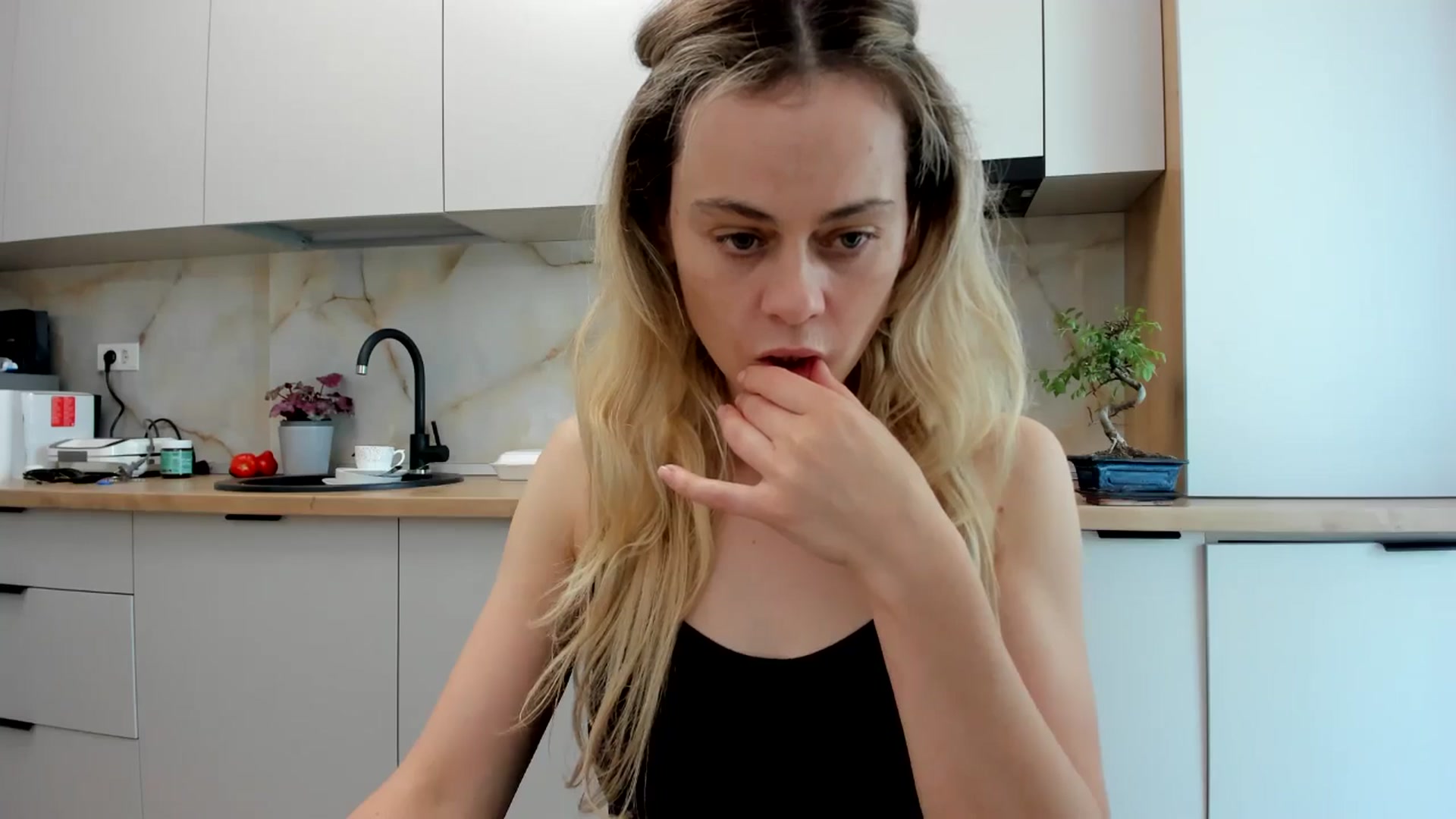 Gallery image thumbnail from DebbyPaige's myfreecams stream on, 05/21/2024, 13:45 image 4 of 20