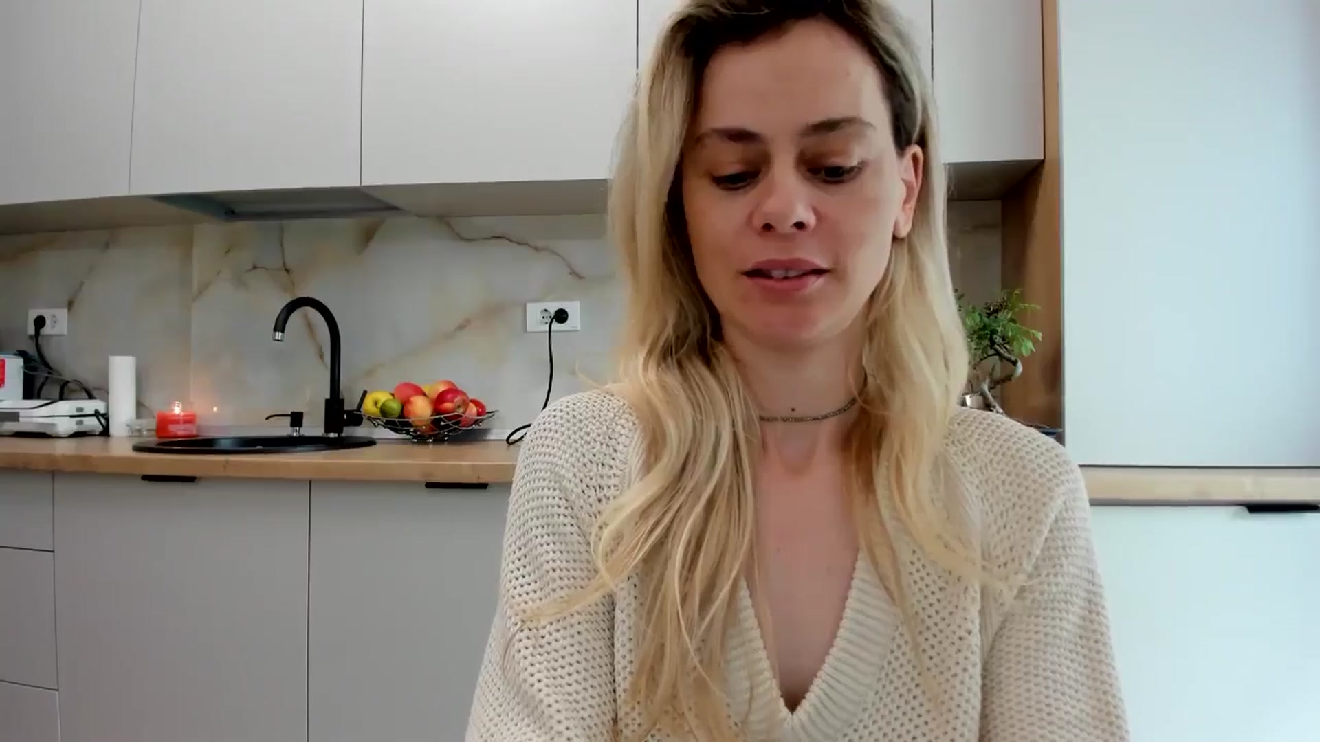 Gallery image thumbnail from DebbyPaige's myfreecams stream on, 05/22/2024, 08:09 image 4 of 20