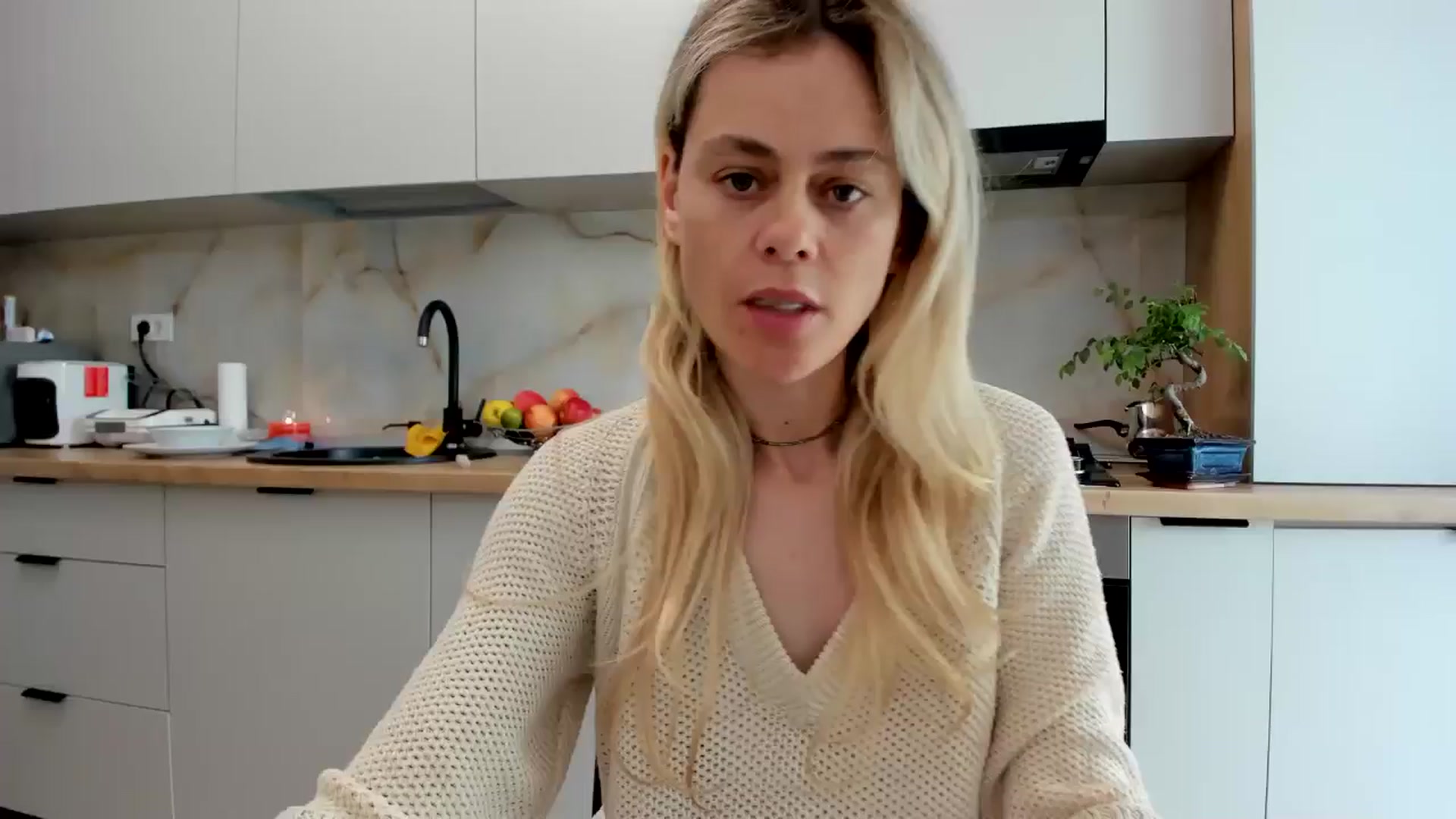 Gallery image thumbnail from DebbyPaige's myfreecams stream on, 05/22/2024, 11:13 image 6 of 20