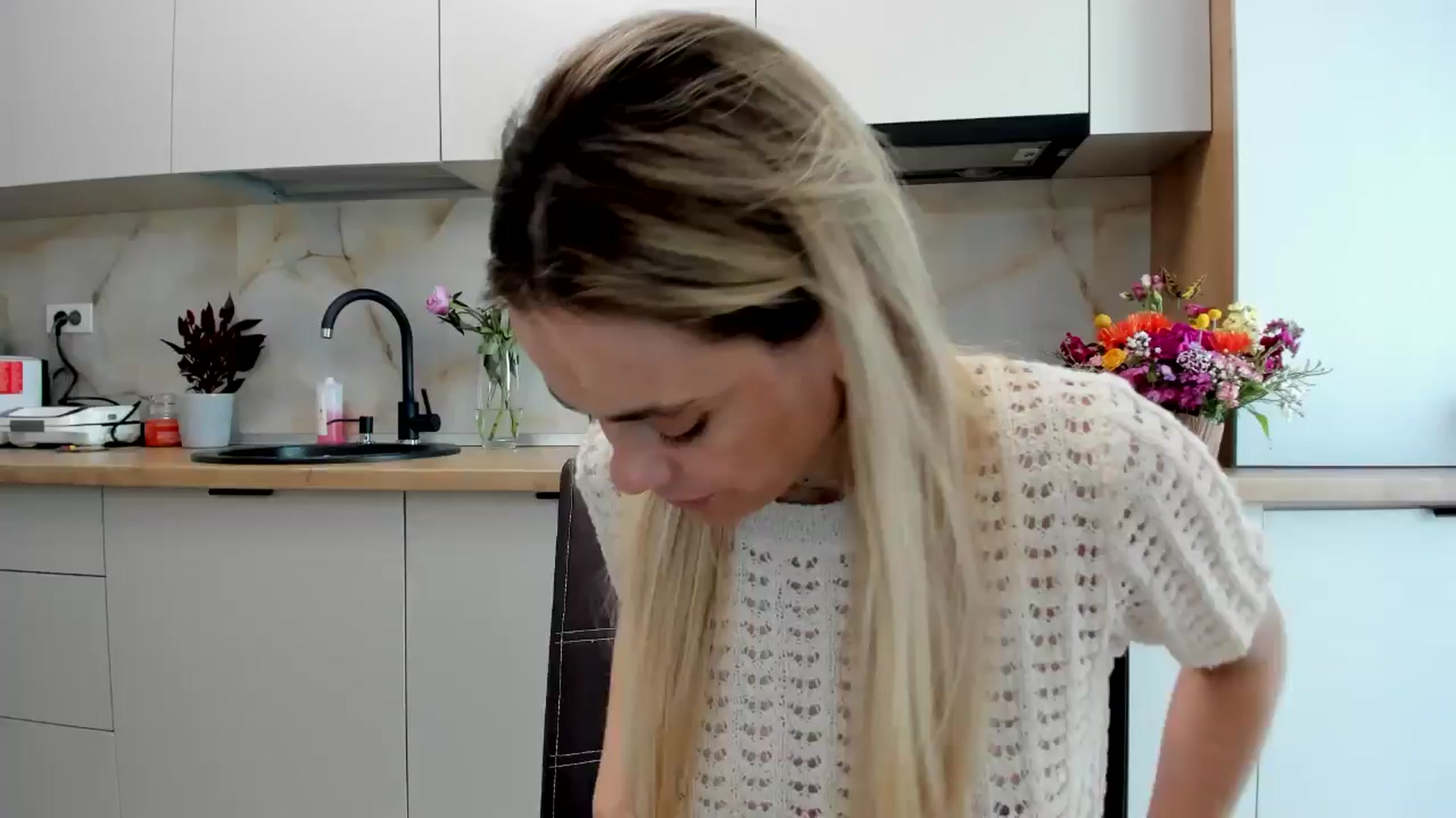 Gallery image thumbnail from DebbyPaige's myfreecams stream on, 05/24/2024, 14:54 image 8 of 20
