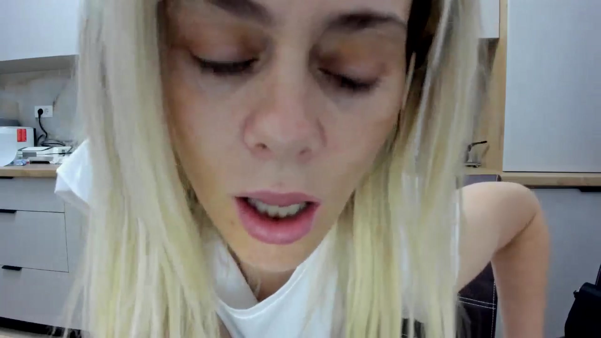 Gallery image thumbnail from DebbyPaige's myfreecams stream on, 05/24/2024, 19:52 image 4 of 20