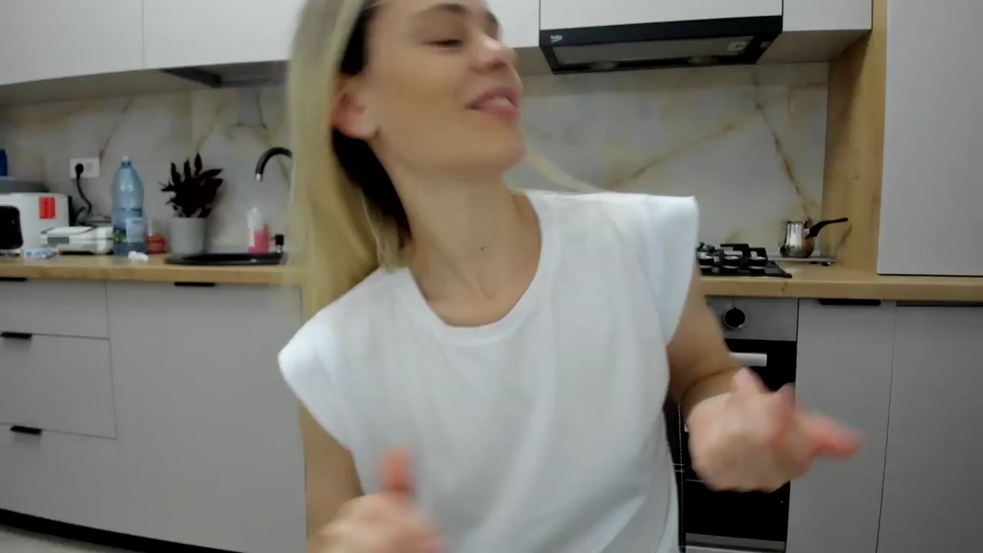 Gallery image thumbnail from DebbyPaige's myfreecams stream on, 05/24/2024, 20:24 image 8 of 20