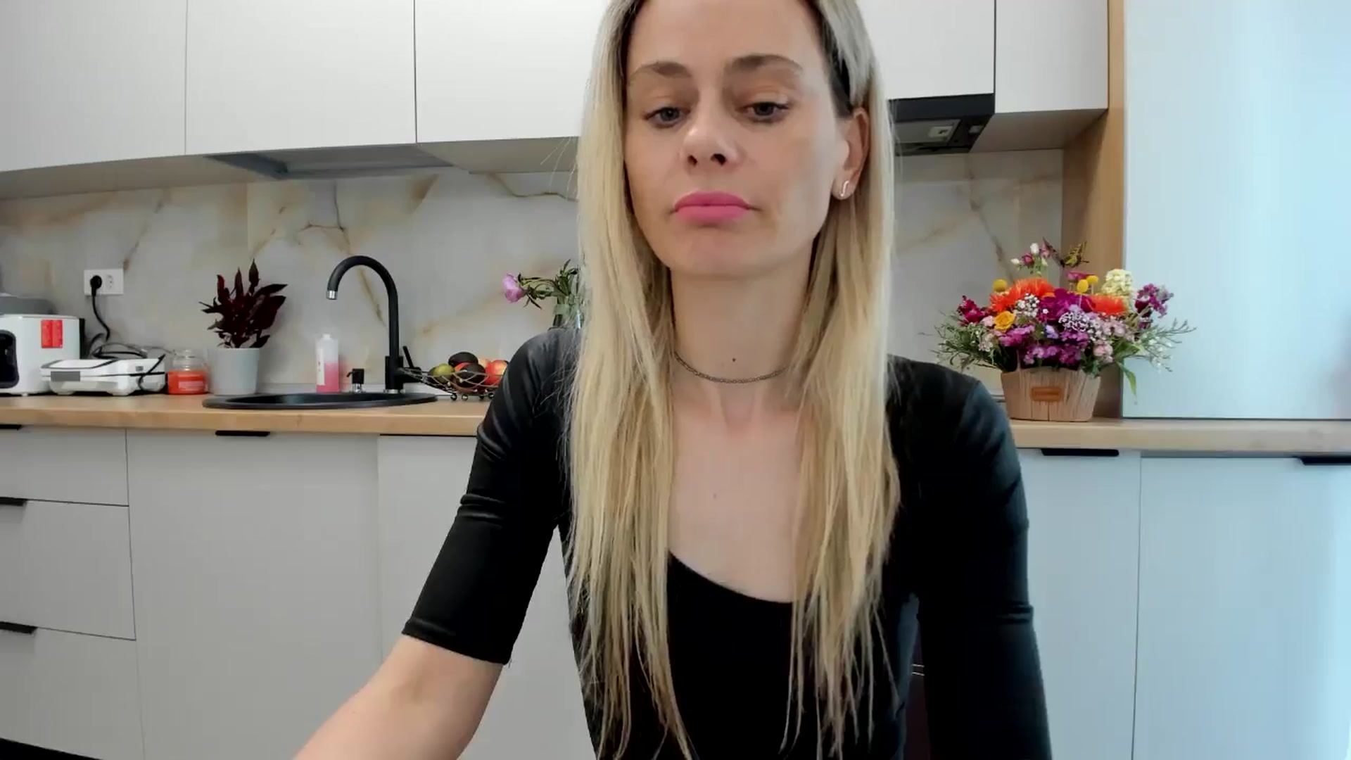 Gallery image thumbnail from DebbyPaige's myfreecams stream on, 05/25/2024, 16:58 image 3 of 20