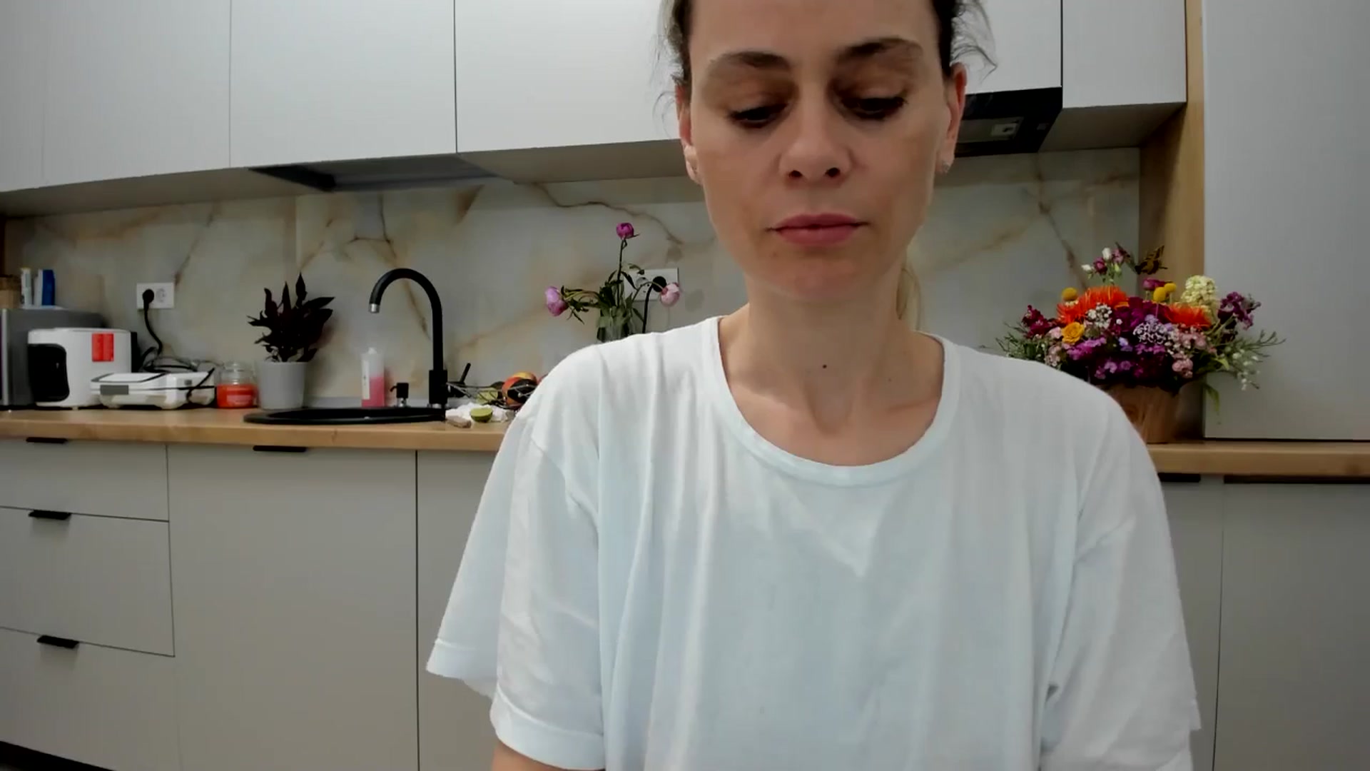 Gallery image thumbnail from DebbyPaige's myfreecams stream on, 05/25/2024, 18:39 image 14 of 20