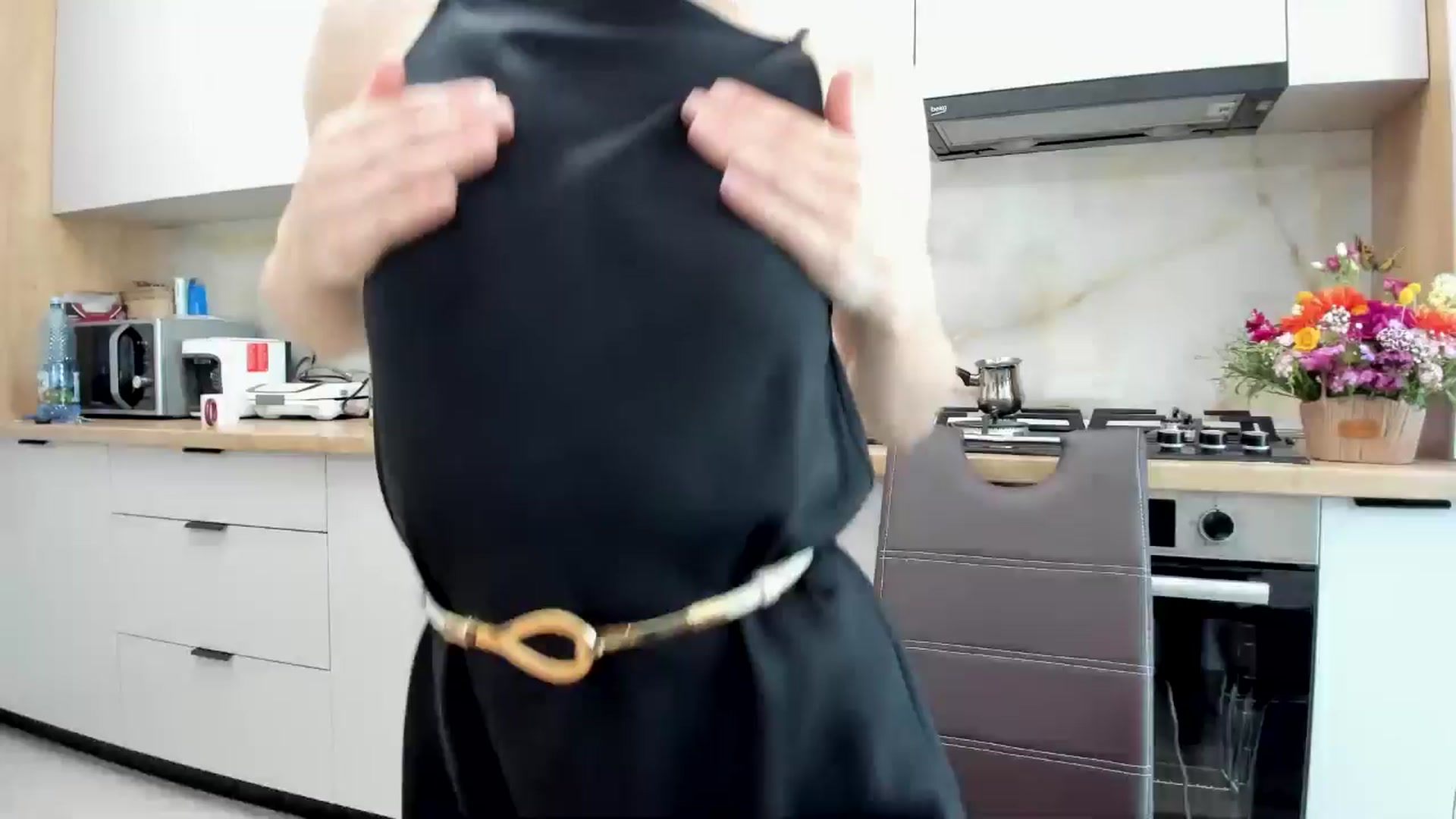 Gallery image thumbnail from DebbyPaige's myfreecams stream on, 05/26/2024, 12:40 image 12 of 20