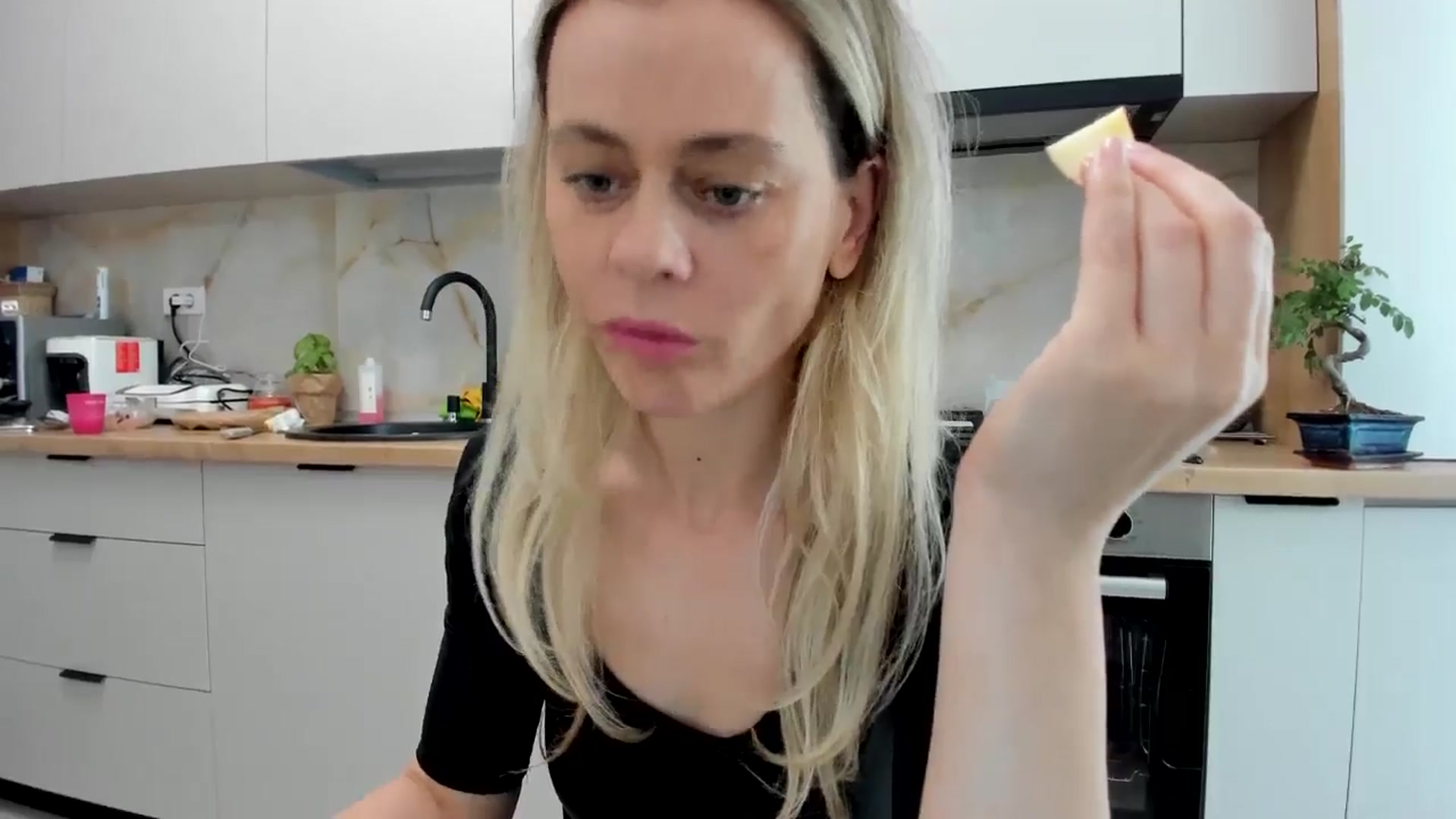 Gallery image thumbnail from DebbyPaige's myfreecams stream on, 05/28/2024, 11:32 image 20 of 20