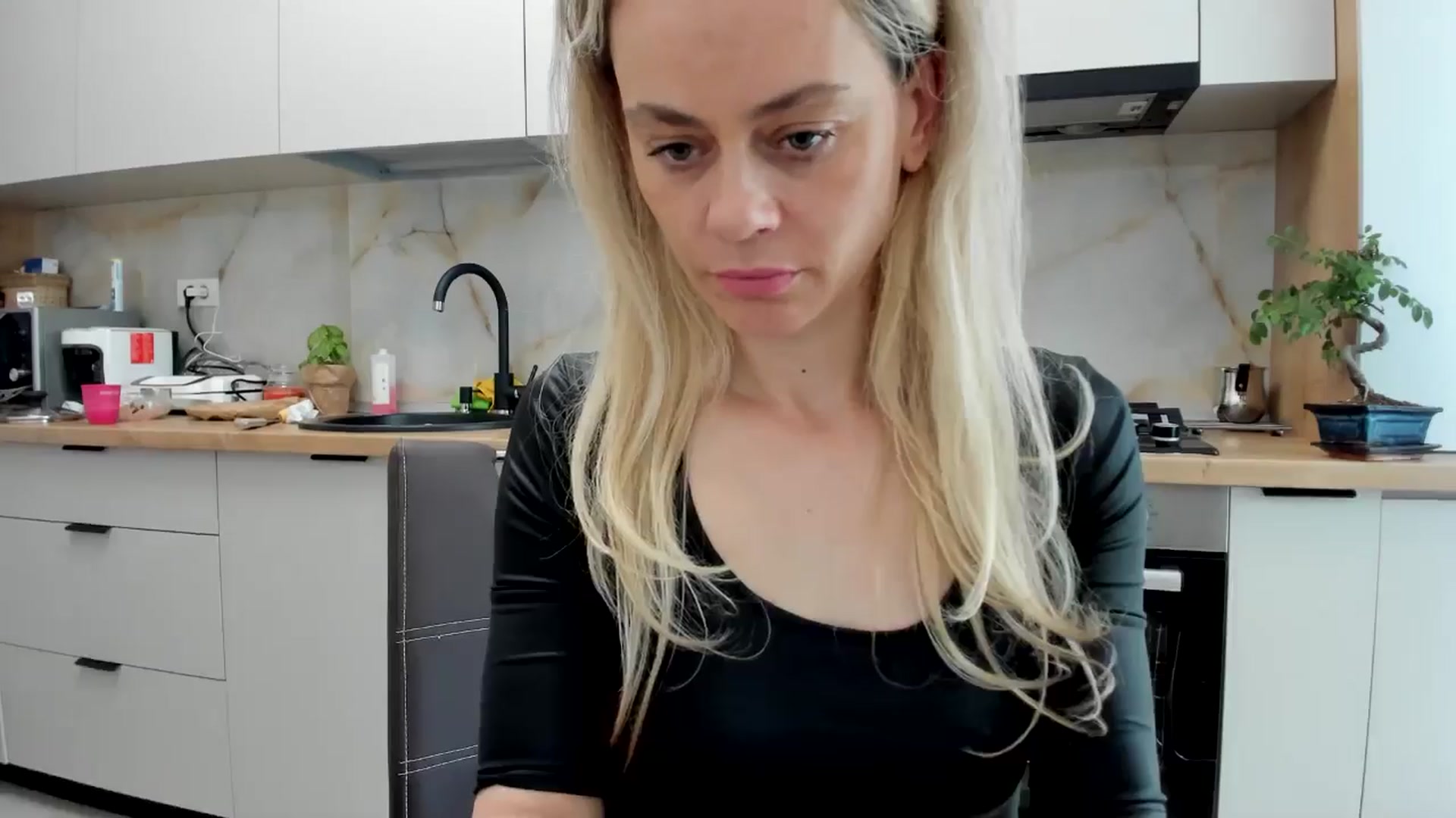 Gallery image thumbnail from DebbyPaige's myfreecams stream on, 05/28/2024, 12:08 image 10 of 20