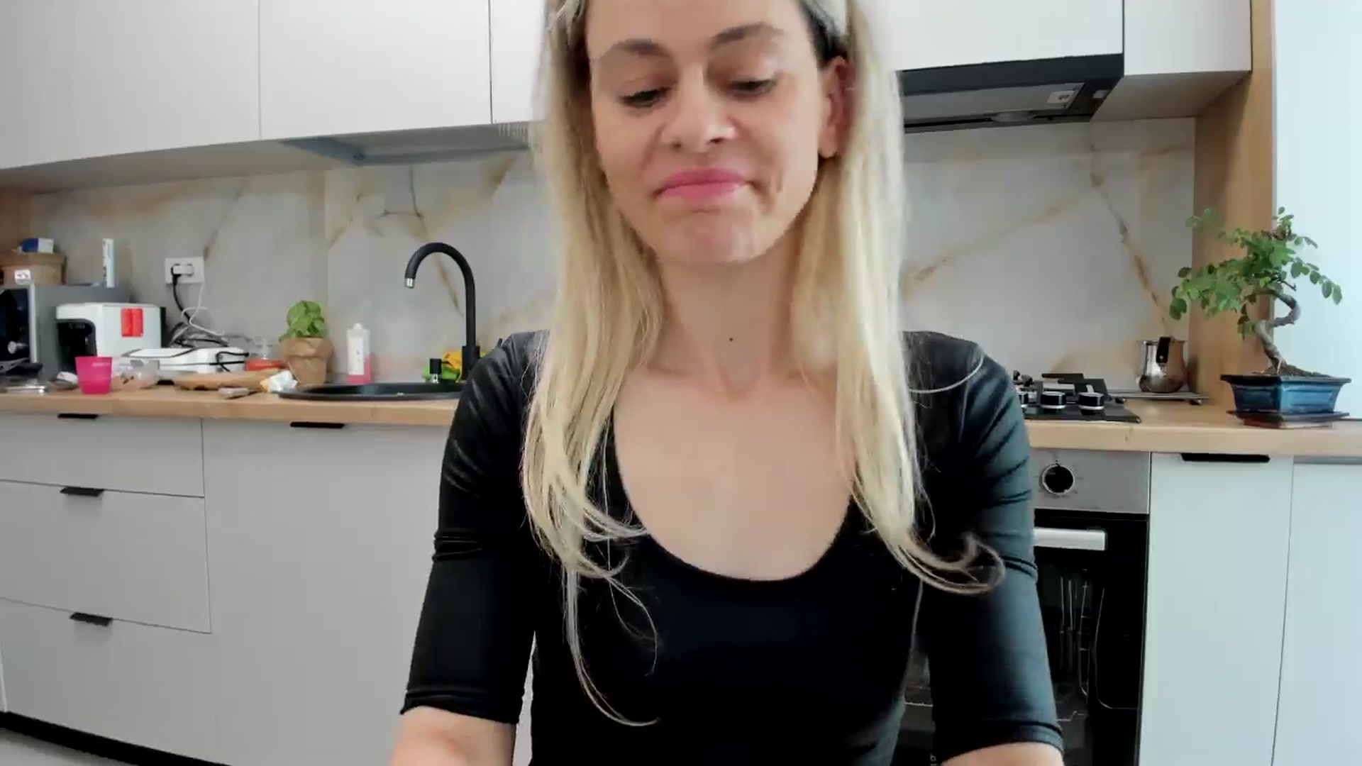 Gallery image thumbnail from DebbyPaige's myfreecams stream on, 05/28/2024, 12:08 image 6 of 20