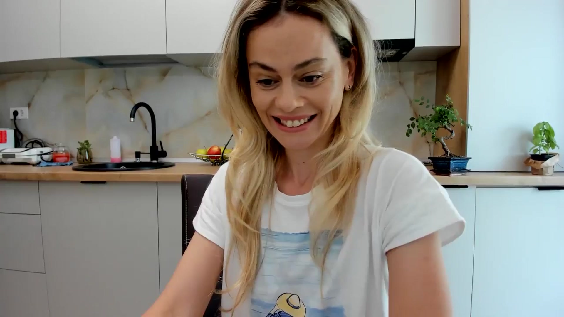 Gallery image thumbnail from DebbyPaige's myfreecams stream on, 06/03/2024, 11:15 image 7 of 20