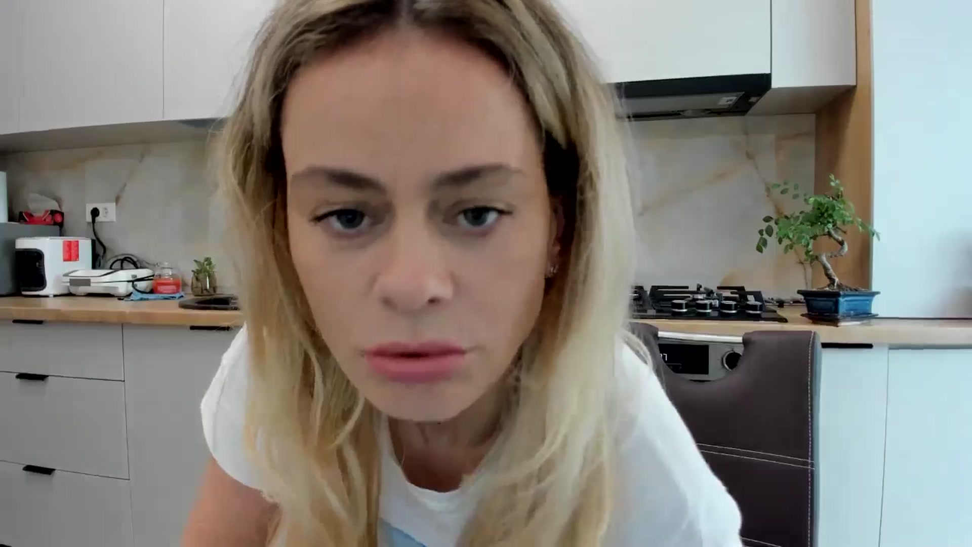Gallery image thumbnail from DebbyPaige's myfreecams stream on, 06/03/2024, 13:52 image 11 of 20