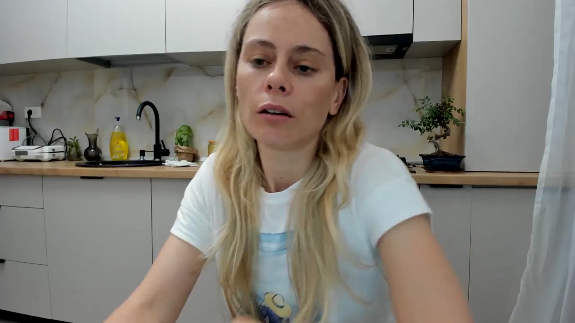 Gallery image thumbnail from DebbyPaige's myfreecams stream on, 06/08/2024, 20:07 image 6 of 20