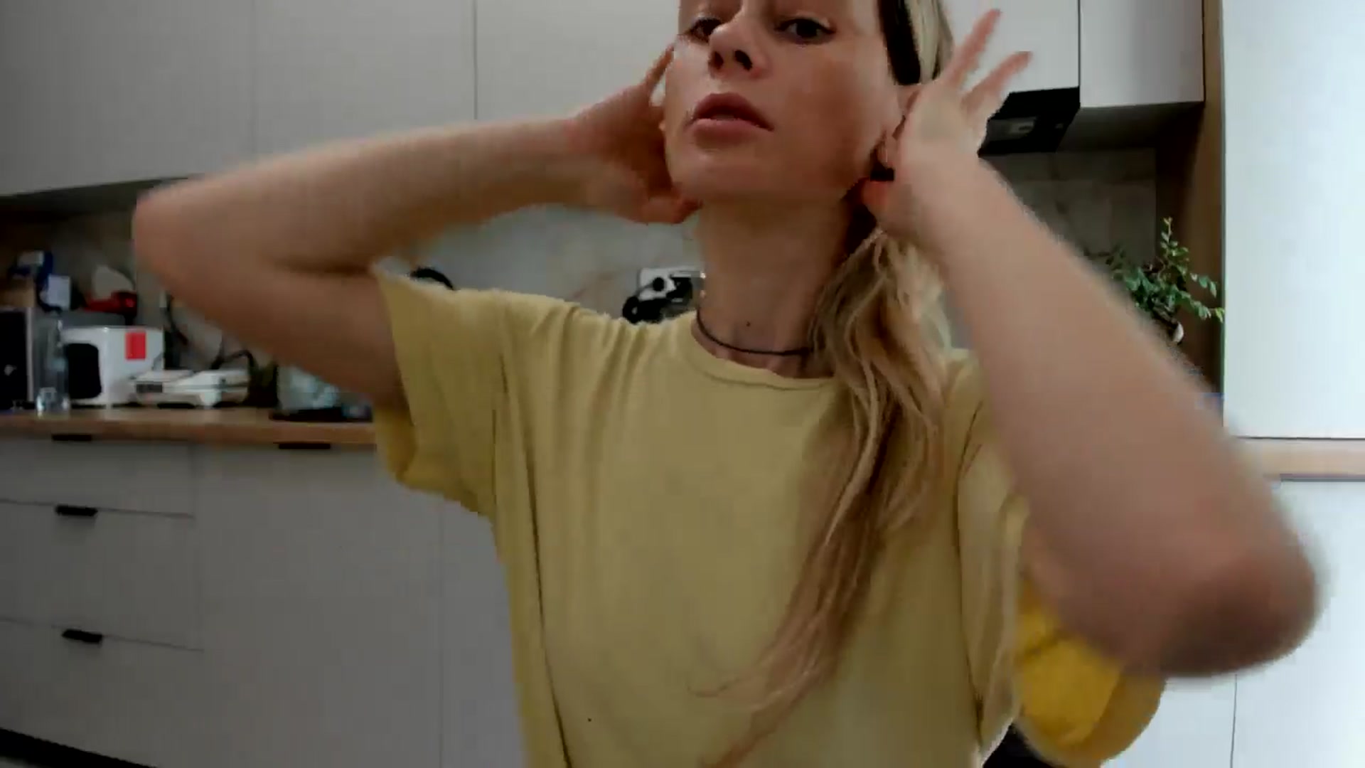 Gallery image thumbnail from DebbyPaige's myfreecams stream on, 06/09/2024, 09:16 image 7 of 20