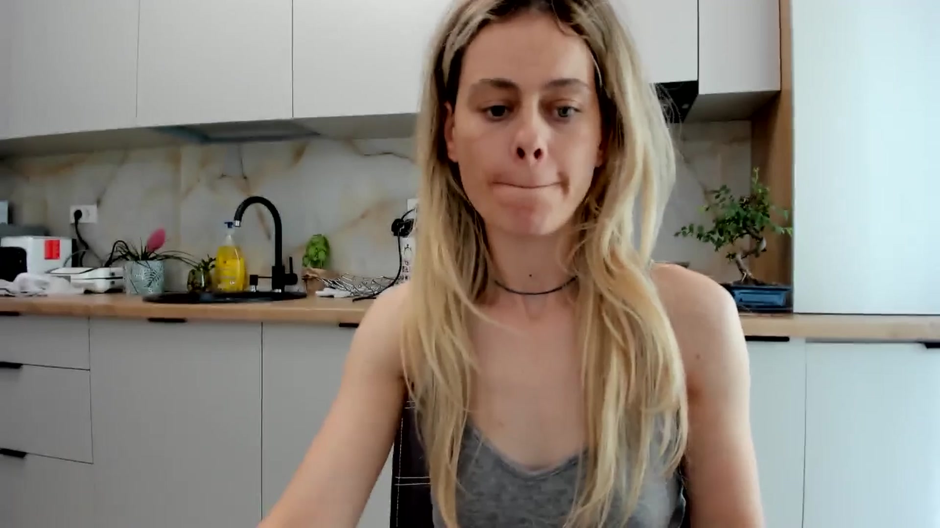 Gallery image thumbnail from DebbyPaige's myfreecams stream on, 06/09/2024, 11:38 image 12 of 20