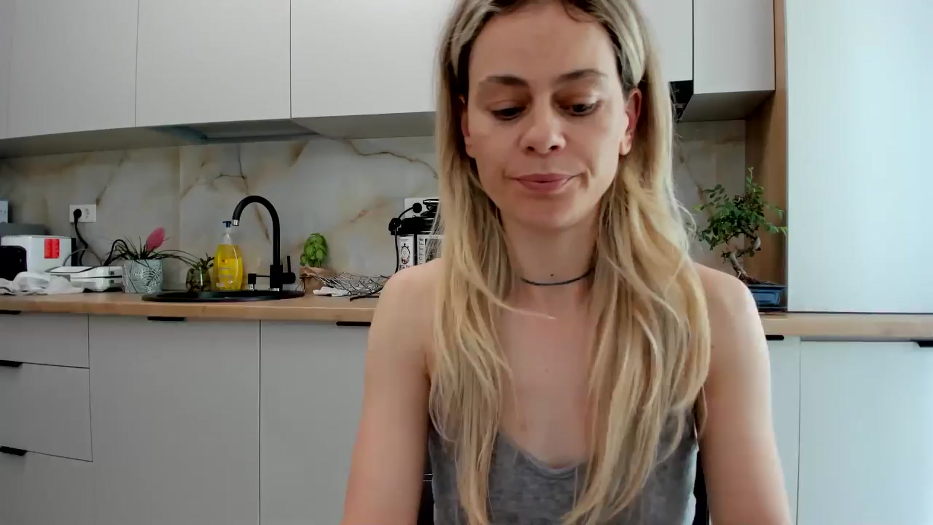 Gallery image thumbnail from DebbyPaige's myfreecams stream on, 06/09/2024, 11:38 image 17 of 20