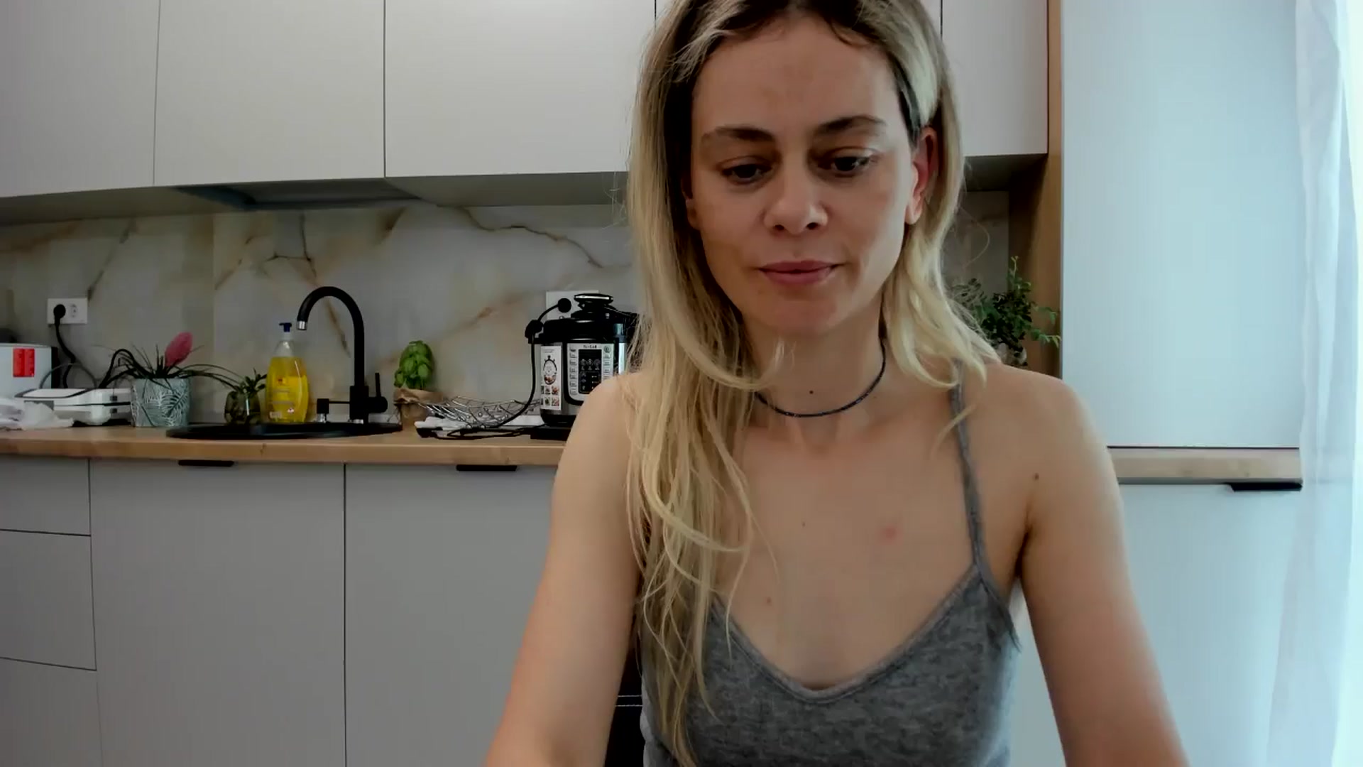 Gallery image thumbnail from DebbyPaige's myfreecams stream on, 06/09/2024, 11:38 image 2 of 20