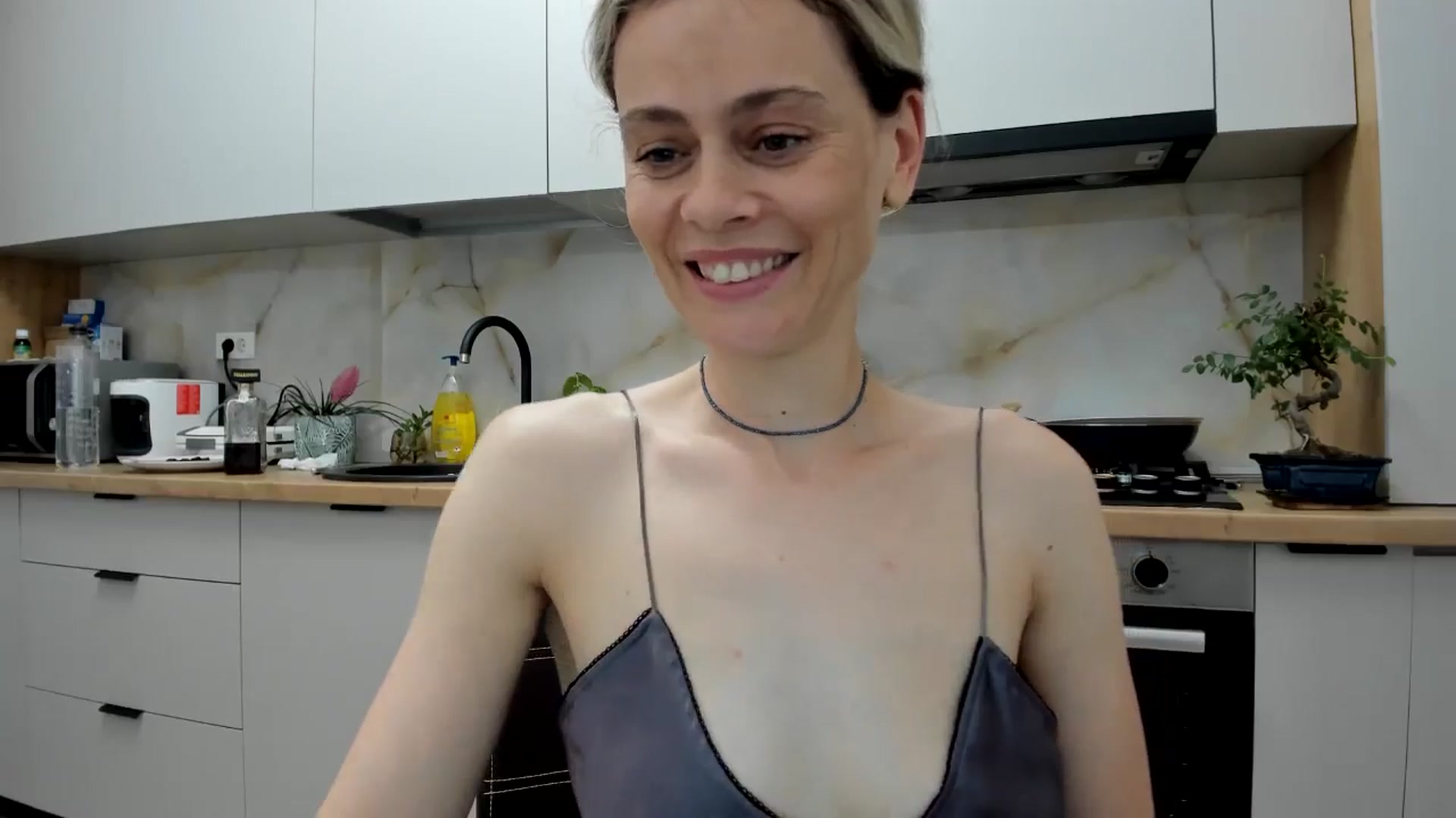 Gallery image thumbnail from DebbyPaige's myfreecams stream on, 06/09/2024, 19:08 image 19 of 20