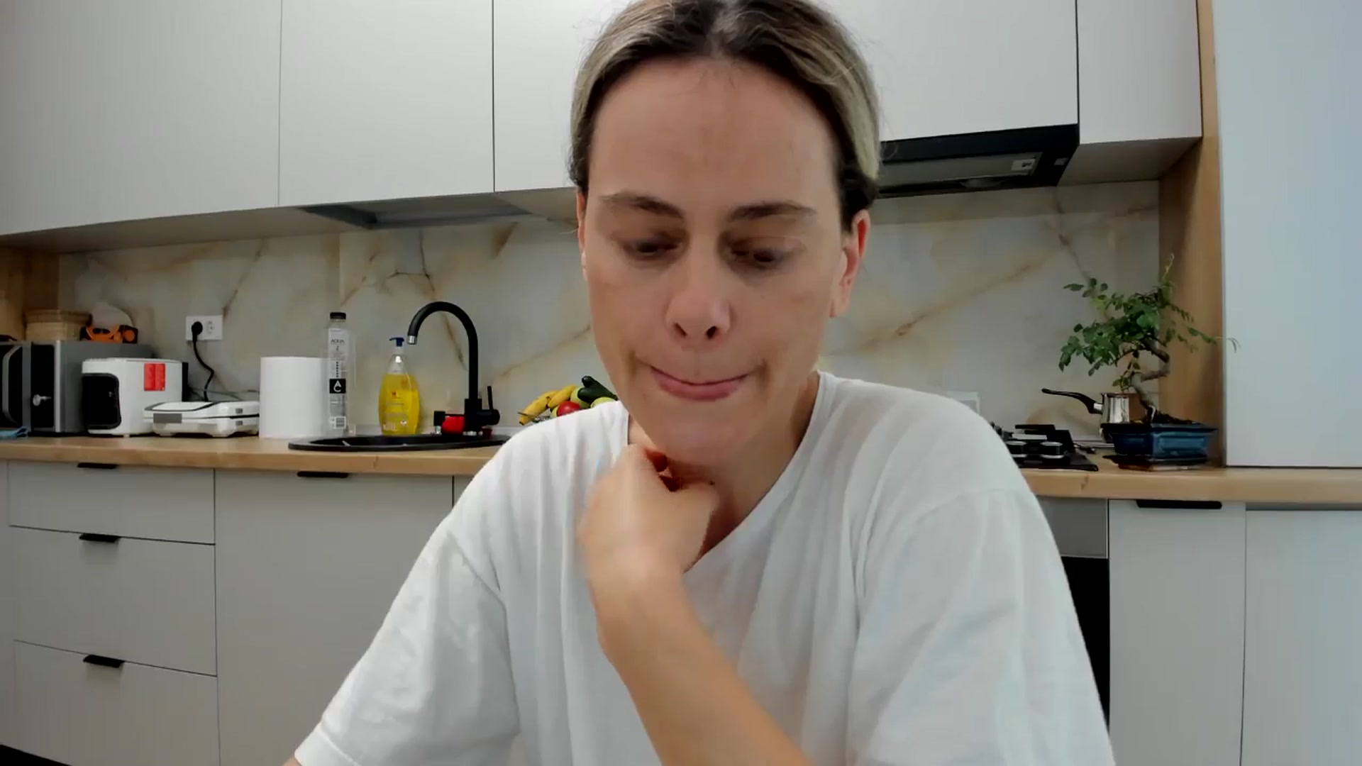 Gallery image thumbnail from DebbyPaige's myfreecams stream on, 06/12/2024, 11:54 image 9 of 20