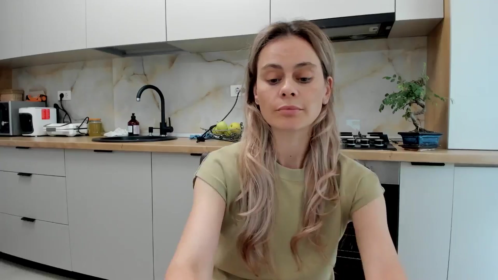 Gallery image thumbnail from DebbyPaige's myfreecams stream on, 06/14/2024, 14:42 image 16 of 20