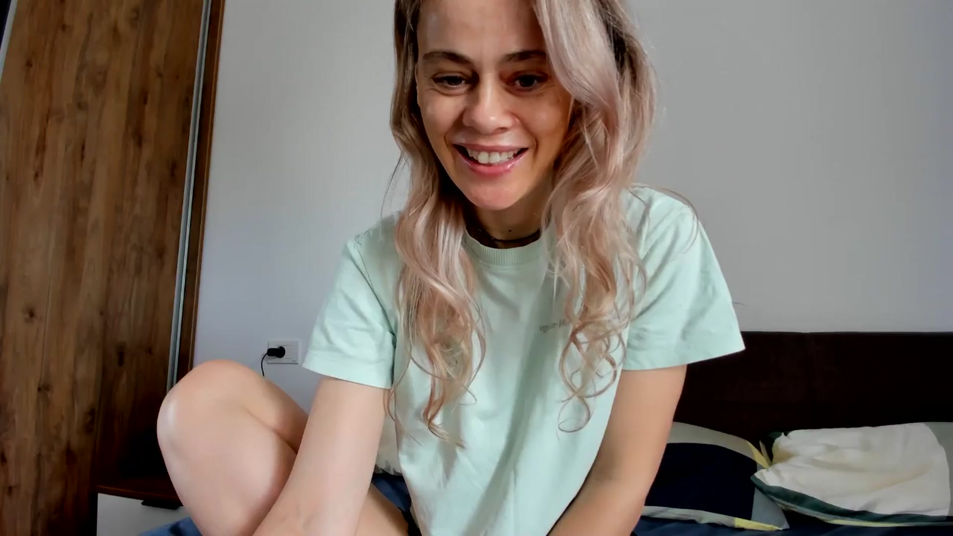 Gallery image thumbnail from DebbyPaige's myfreecams stream on, 06/15/2024, 08:00 image 11 of 20
