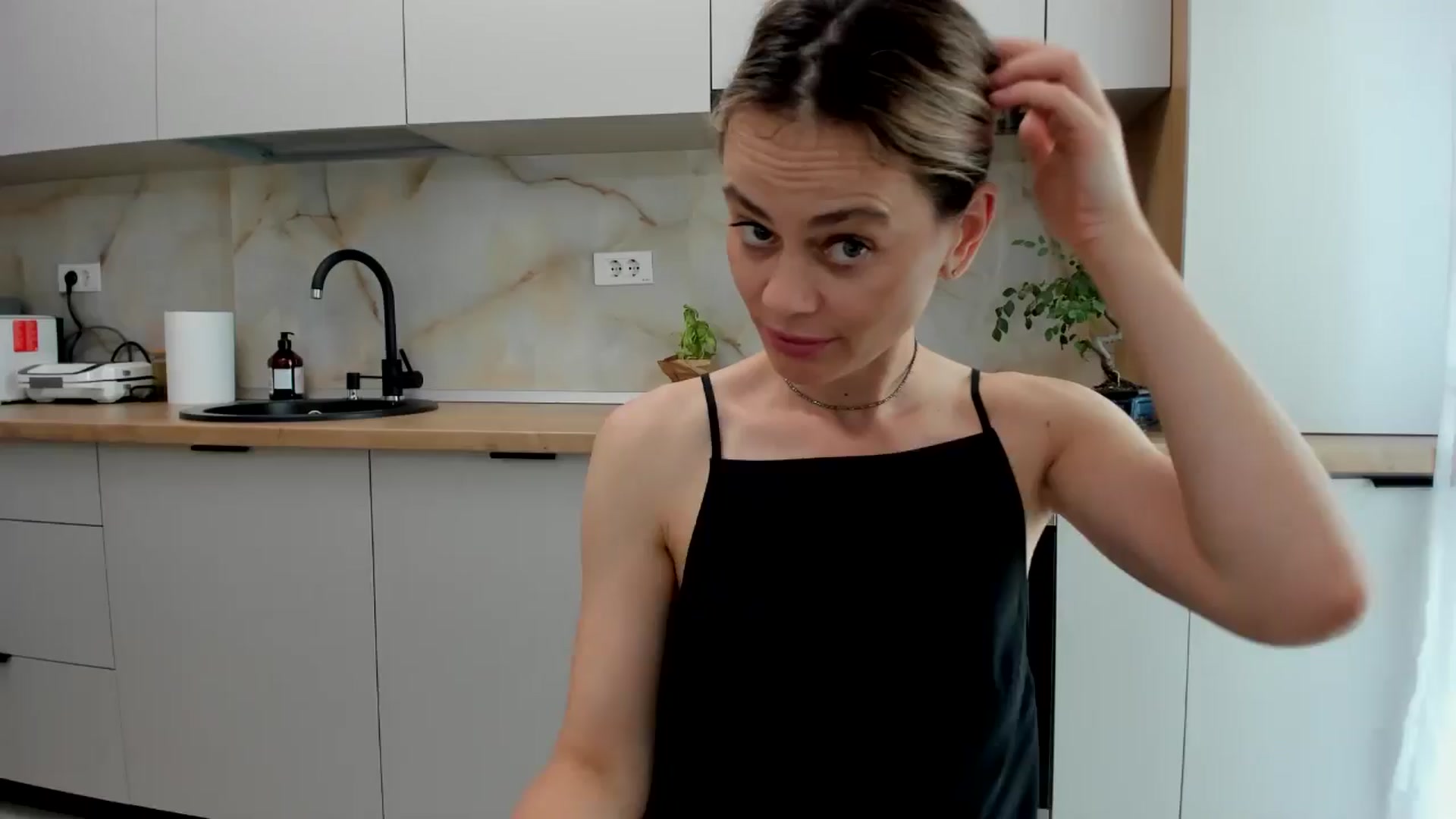 Gallery image thumbnail from DebbyPaige's myfreecams stream on, 06/18/2024, 14:51 image 1 of 20