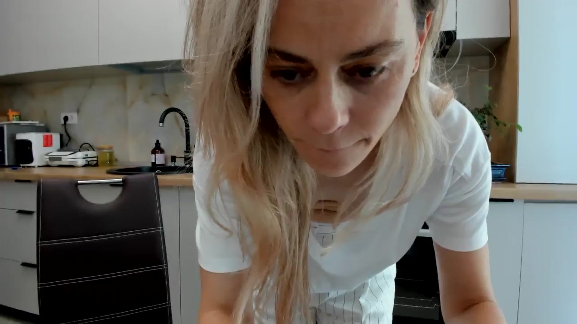 Gallery image thumbnail from DebbyPaige's myfreecams stream on, 06/19/2024, 10:57 image 9 of 20
