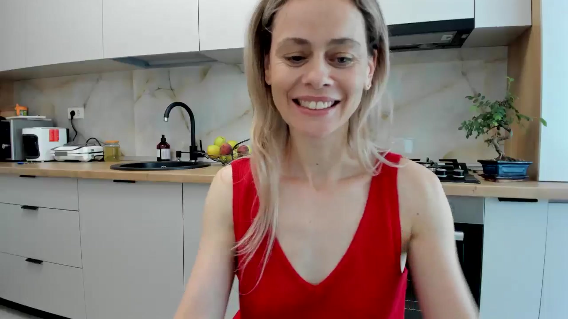 Gallery image thumbnail from DebbyPaige's myfreecams stream on, 06/19/2024, 12:20 image 9 of 20