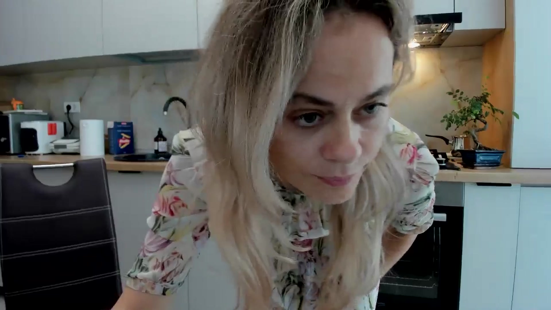 Gallery image thumbnail from DebbyPaige's myfreecams stream on, 06/19/2024, 13:13 image 19 of 20