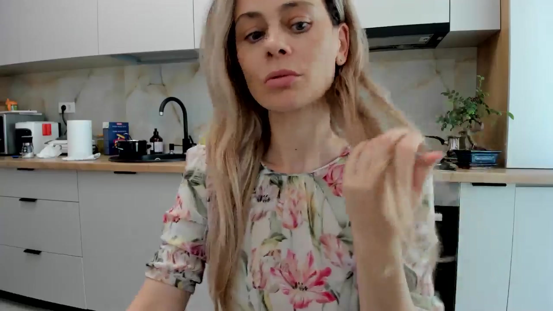 Gallery image thumbnail from DebbyPaige's myfreecams stream on, 06/19/2024, 13:55 image 2 of 20