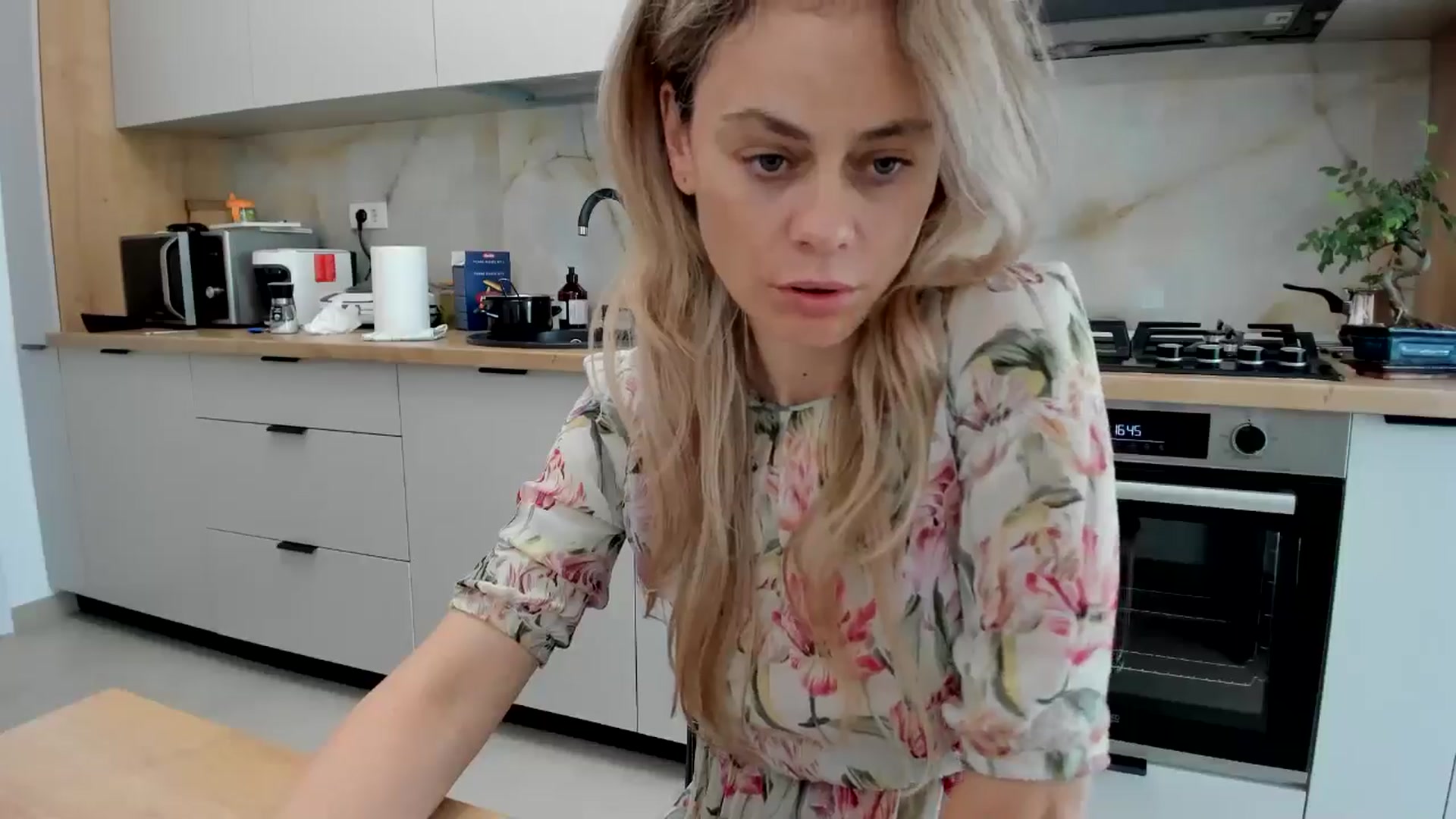 Gallery image thumbnail from DebbyPaige's myfreecams stream on, 06/19/2024, 13:55 image 12 of 20