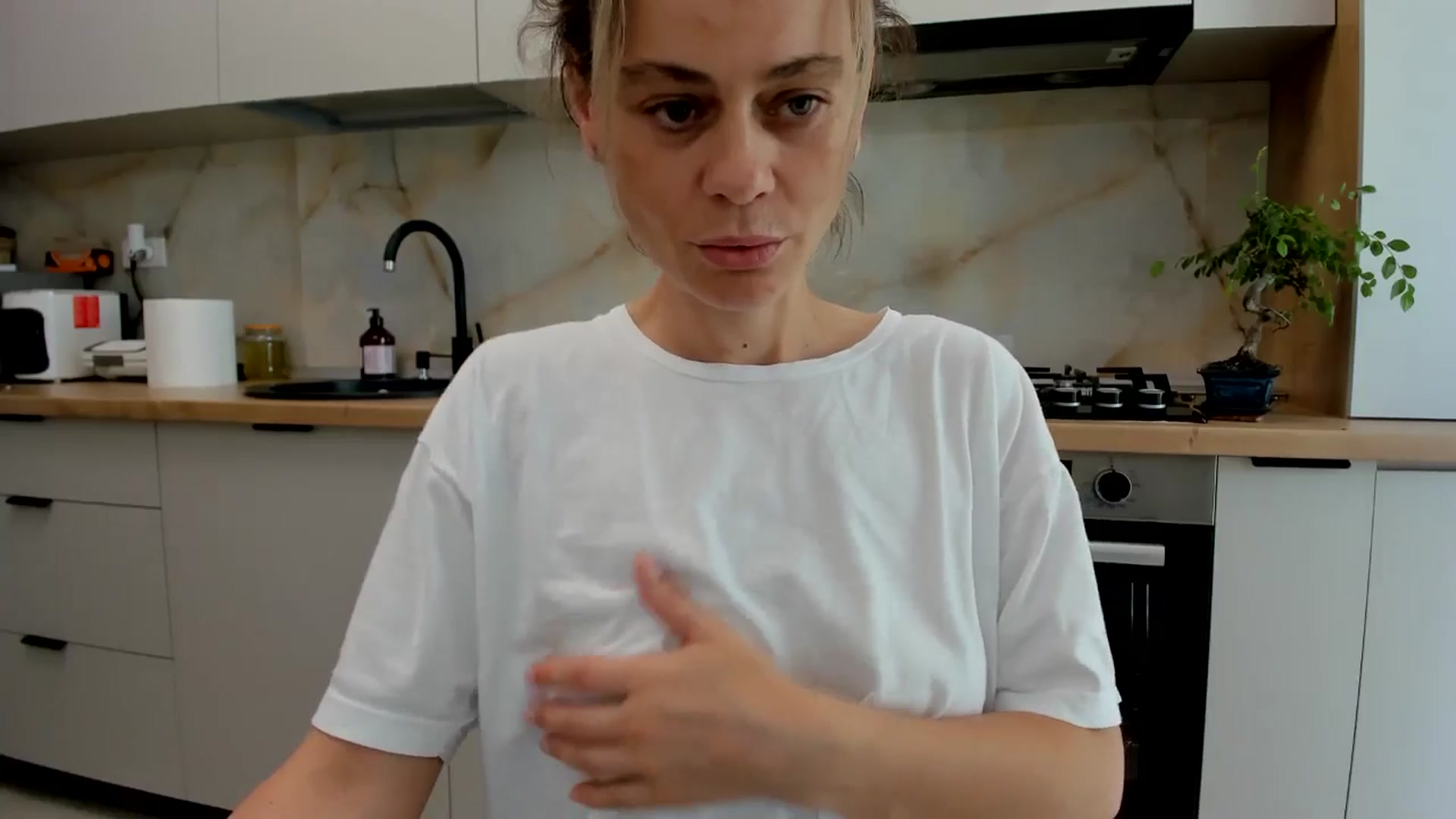 Gallery image thumbnail from DebbyPaige's myfreecams stream on, 06/21/2024, 13:36 image 14 of 20