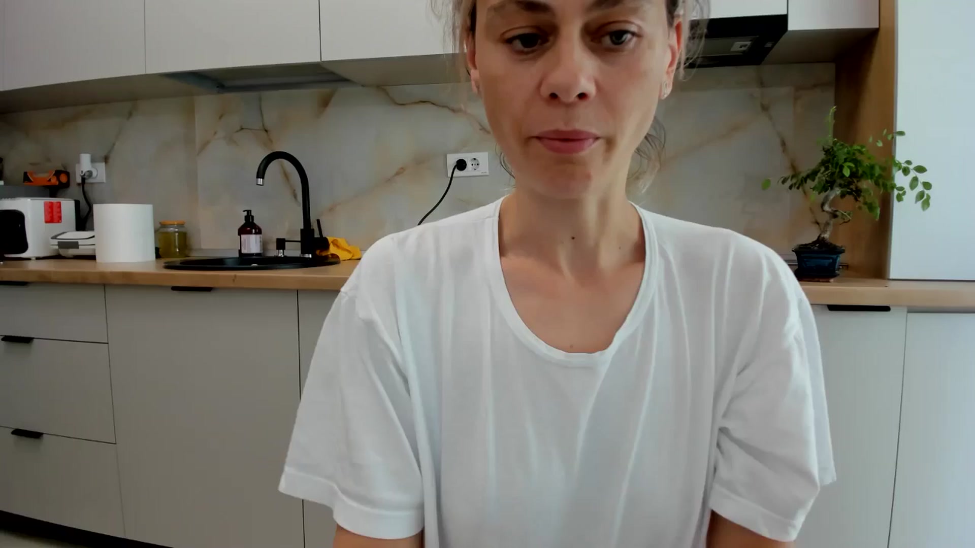 Gallery image thumbnail from DebbyPaige's myfreecams stream on, 06/21/2024, 13:36 image 2 of 20
