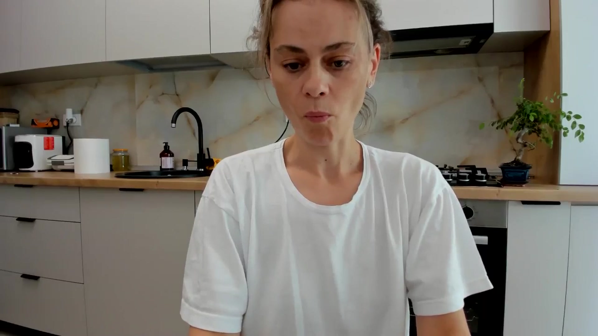 Gallery image thumbnail from DebbyPaige's myfreecams stream on, 06/21/2024, 13:36 image 5 of 20