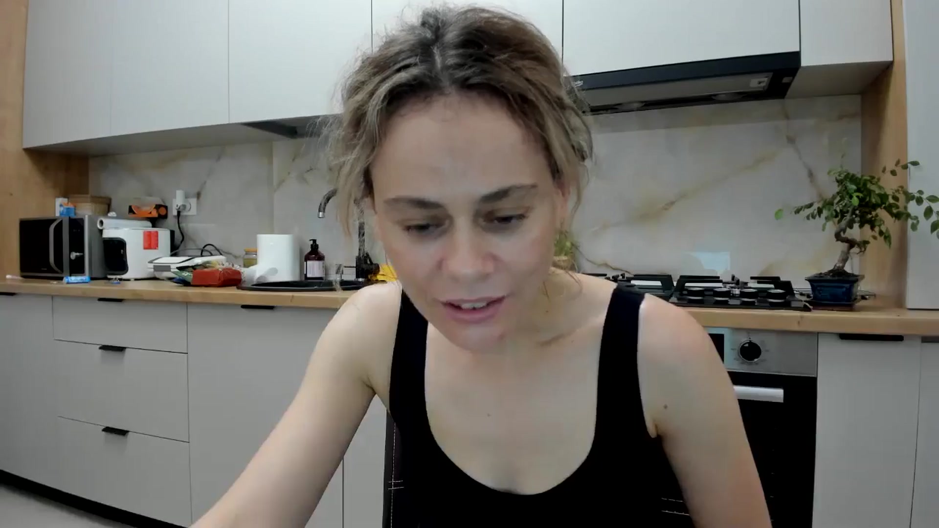 Gallery image thumbnail from DebbyPaige's myfreecams stream on, 06/21/2024, 19:50 image 13 of 20