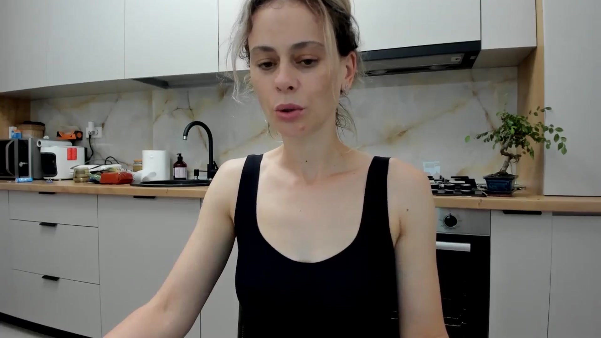 Gallery image thumbnail from DebbyPaige's myfreecams stream on, 06/21/2024, 19:50 image 3 of 20