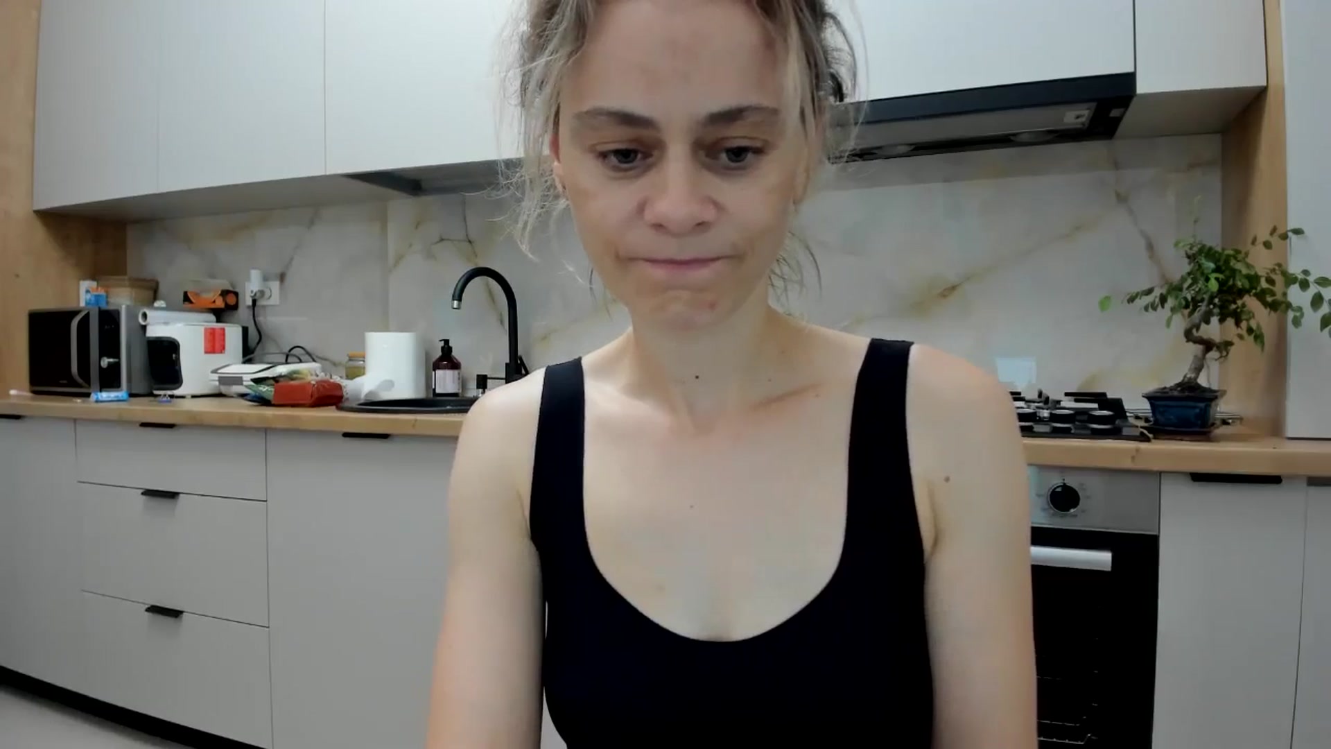Gallery image thumbnail from DebbyPaige's myfreecams stream on, 06/21/2024, 19:50 image 17 of 20